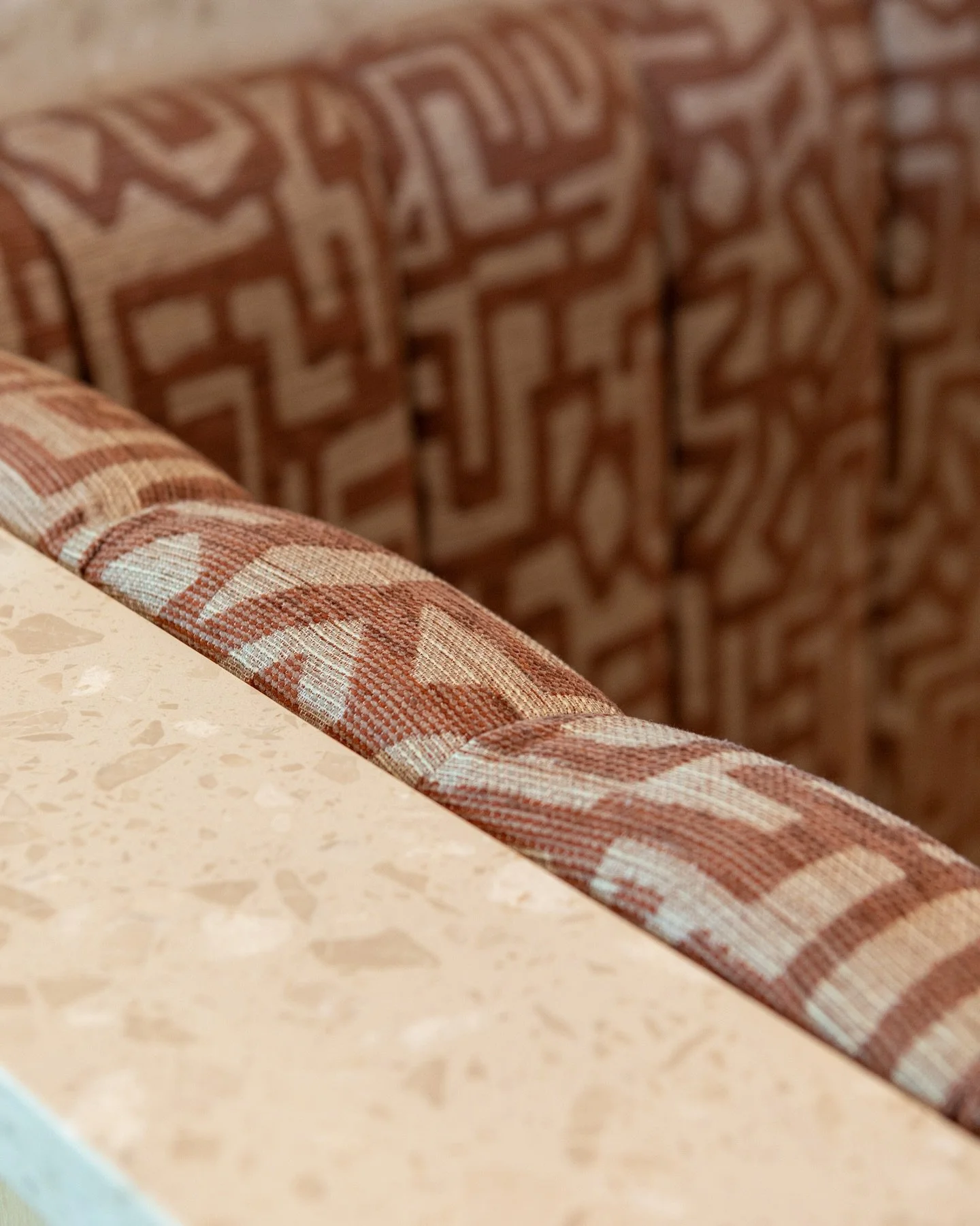 @walkersarms hotel 

New finishes and a fresh look! 
Upholstery @warwickfabrics Hirrani Rust
Wallpaper @zepelfabrics 
Photography @daniellegrace.photography 

#adelaide #interiordesign #interiorsofadelaide #adelaidehotel #adelaidehotels #interiorstyl