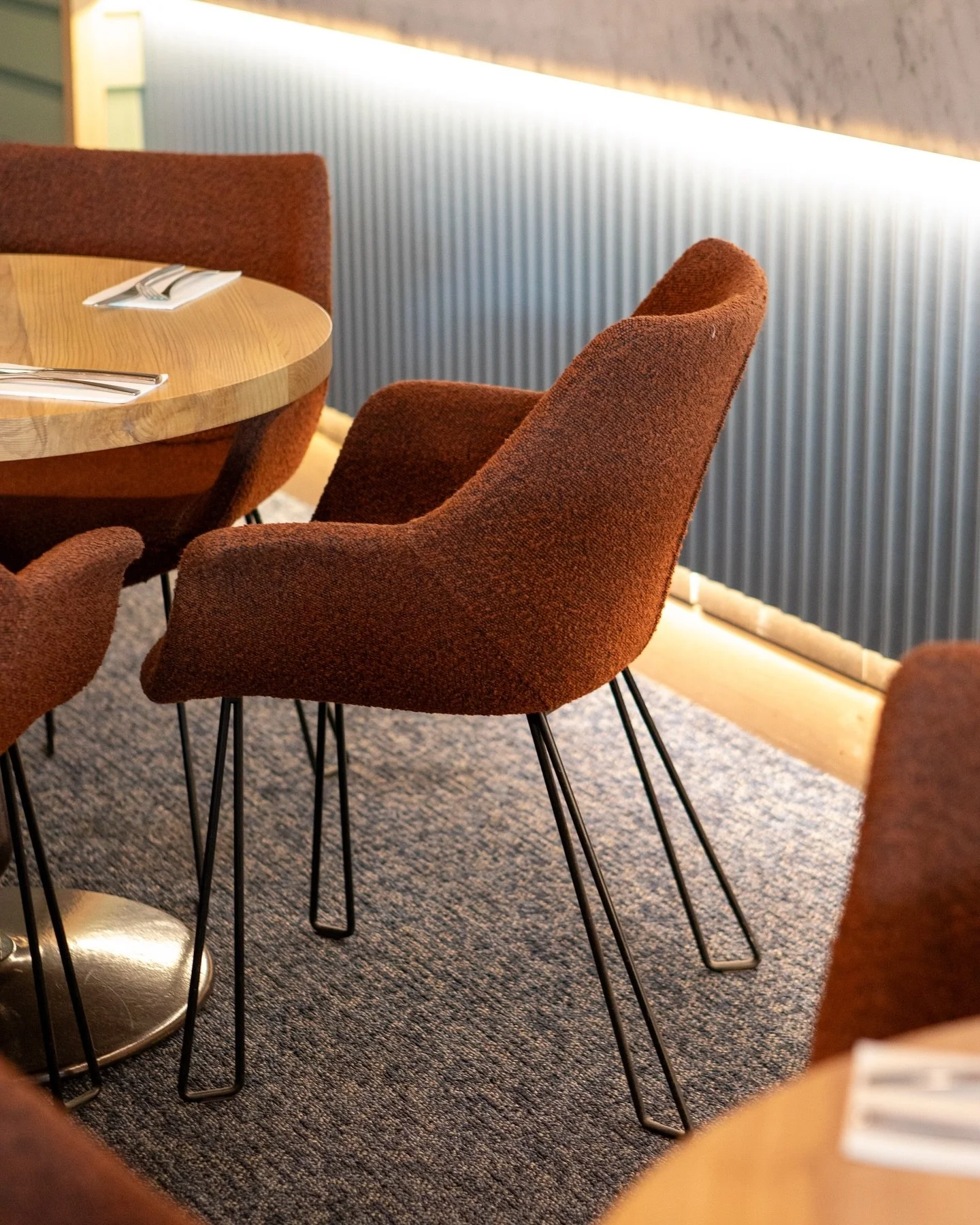More from the @walkersarms 

Upholstery: @we_love_fabric Alpine Cherrywood 
Paint finishes @duluxaus 
Carpet: @interface 

#interior #interiordesign #hotelinteriorsdesign #brisbaneinteriors #melbourneinteriordesign #surroundinteriors #duluxpaint #jam