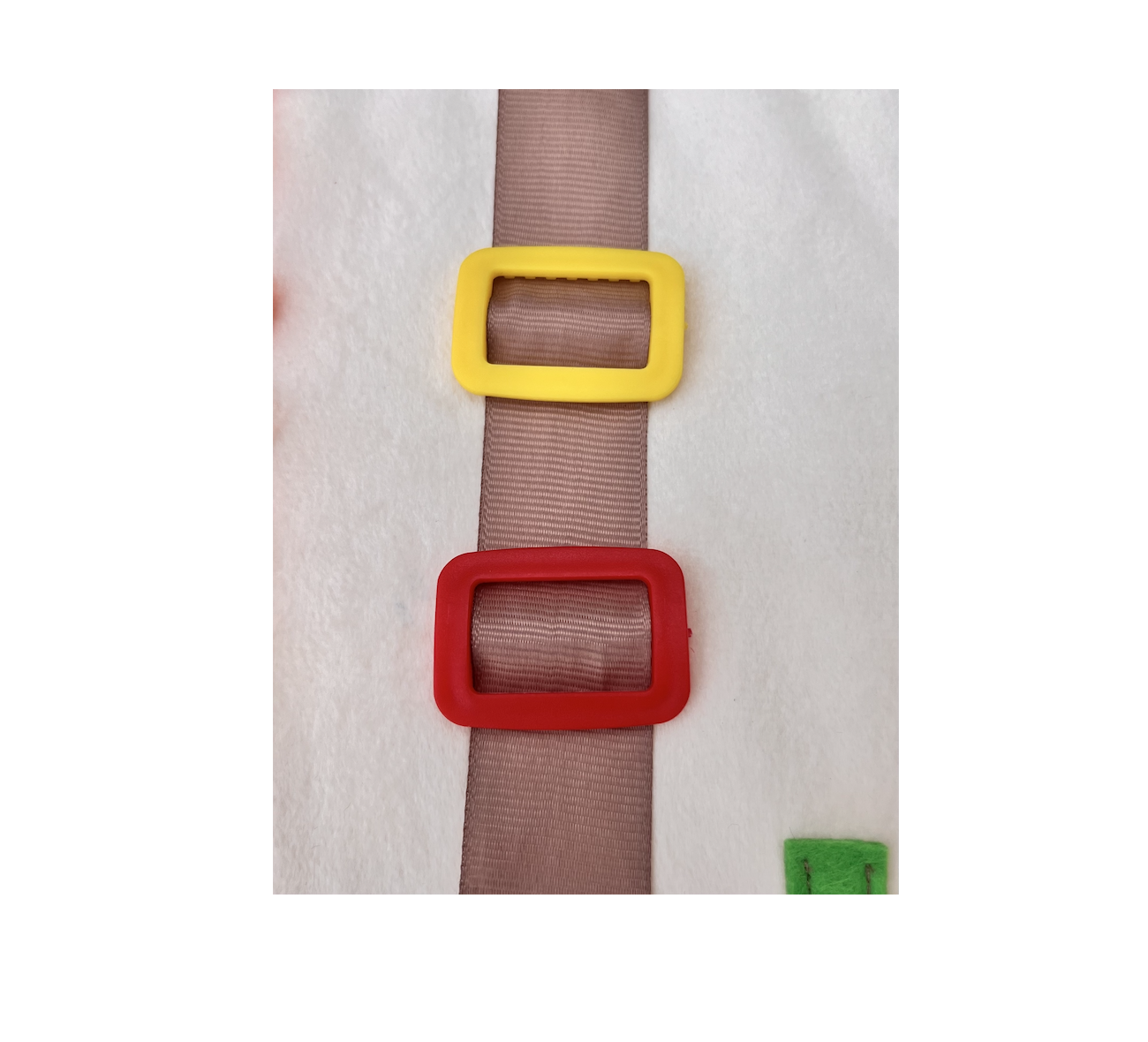 Coussin sensoriel démence – apaisant, éléments tactiles3.png