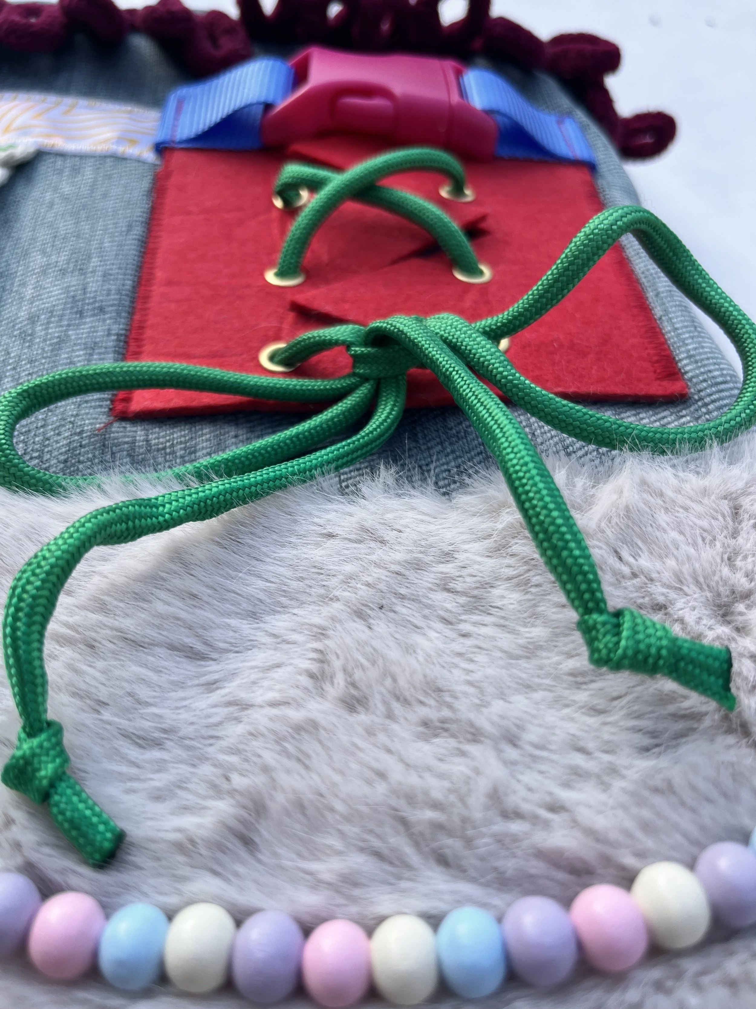 Coussin sensoriel pour personnes atteintes de démence activités manuelles thérapeutiques2.jpeg