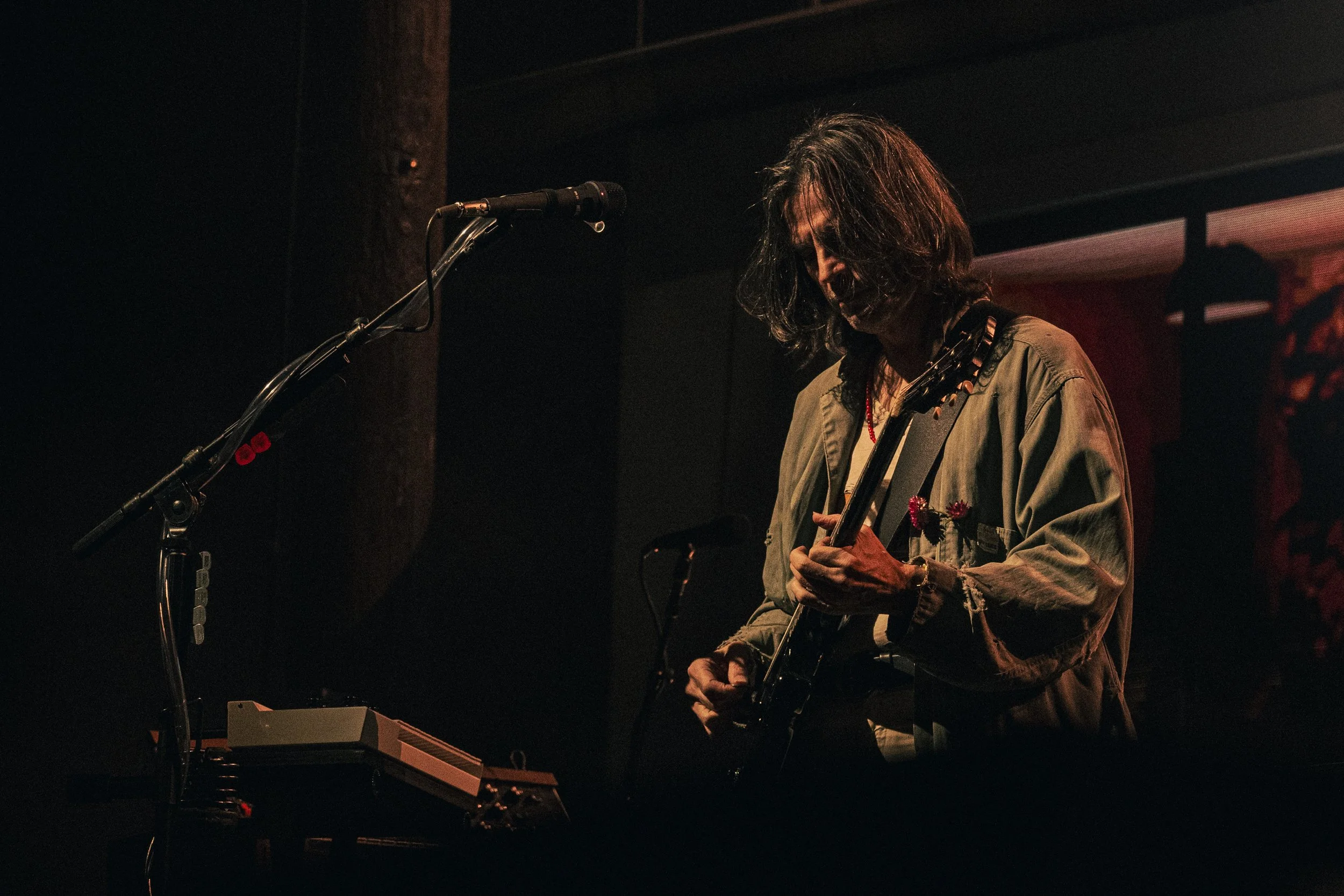 01Weezer.jpg