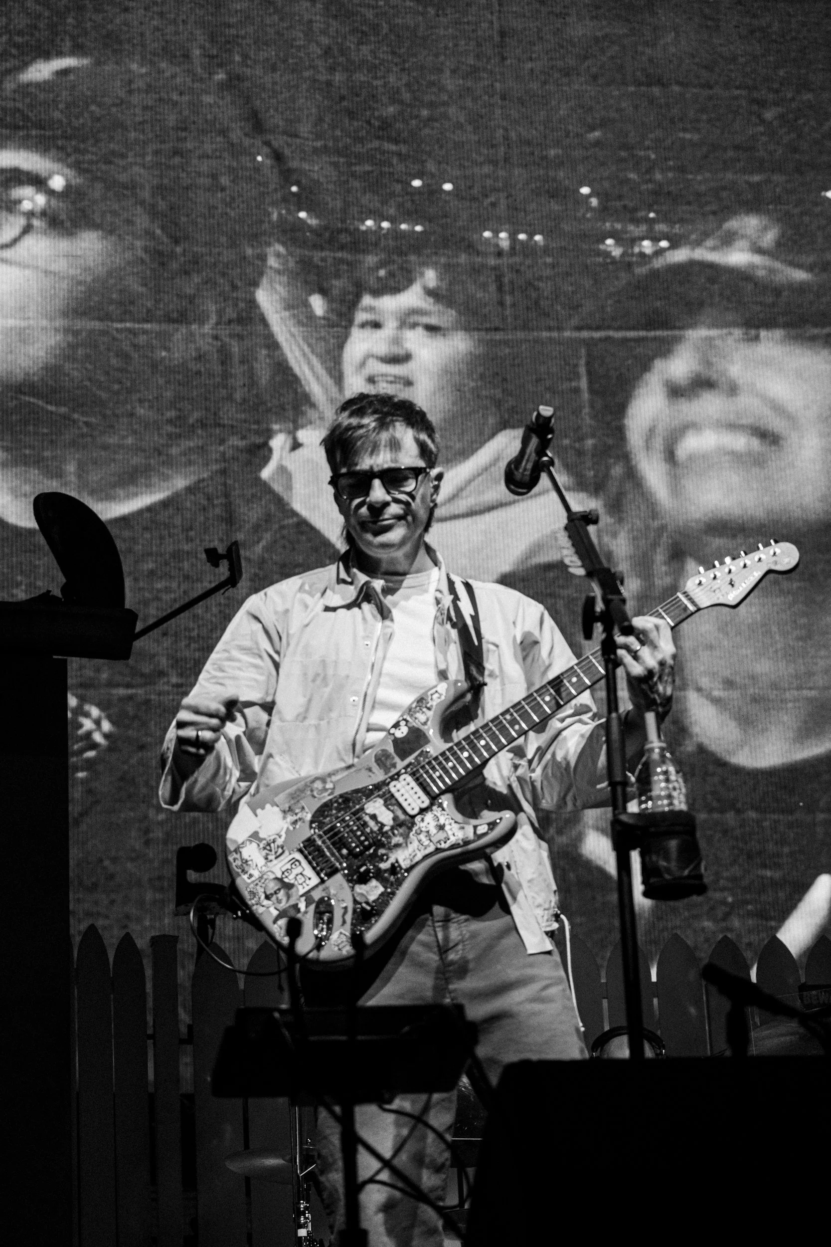 17Weezer.jpg