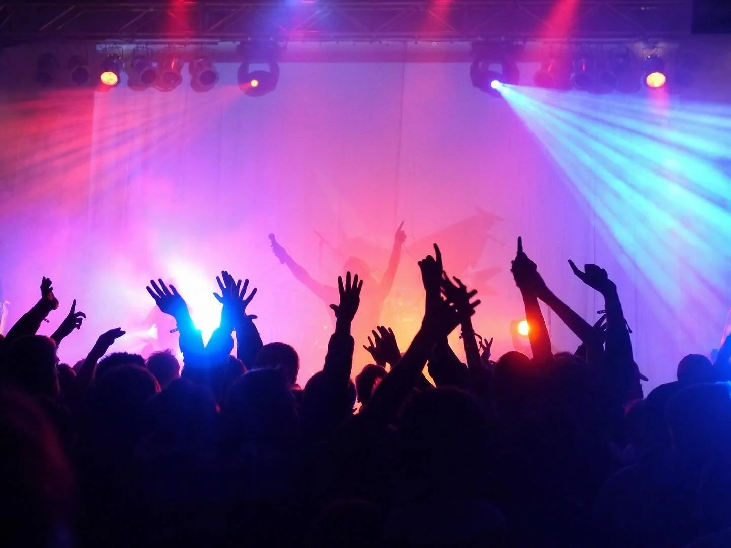 Our music related podcasts are back! - now with a focus on live gigs. First up, DEADLETTER.

https://www.nextstage.life/podcasts/live-music-review-deadletter

Enjoy!