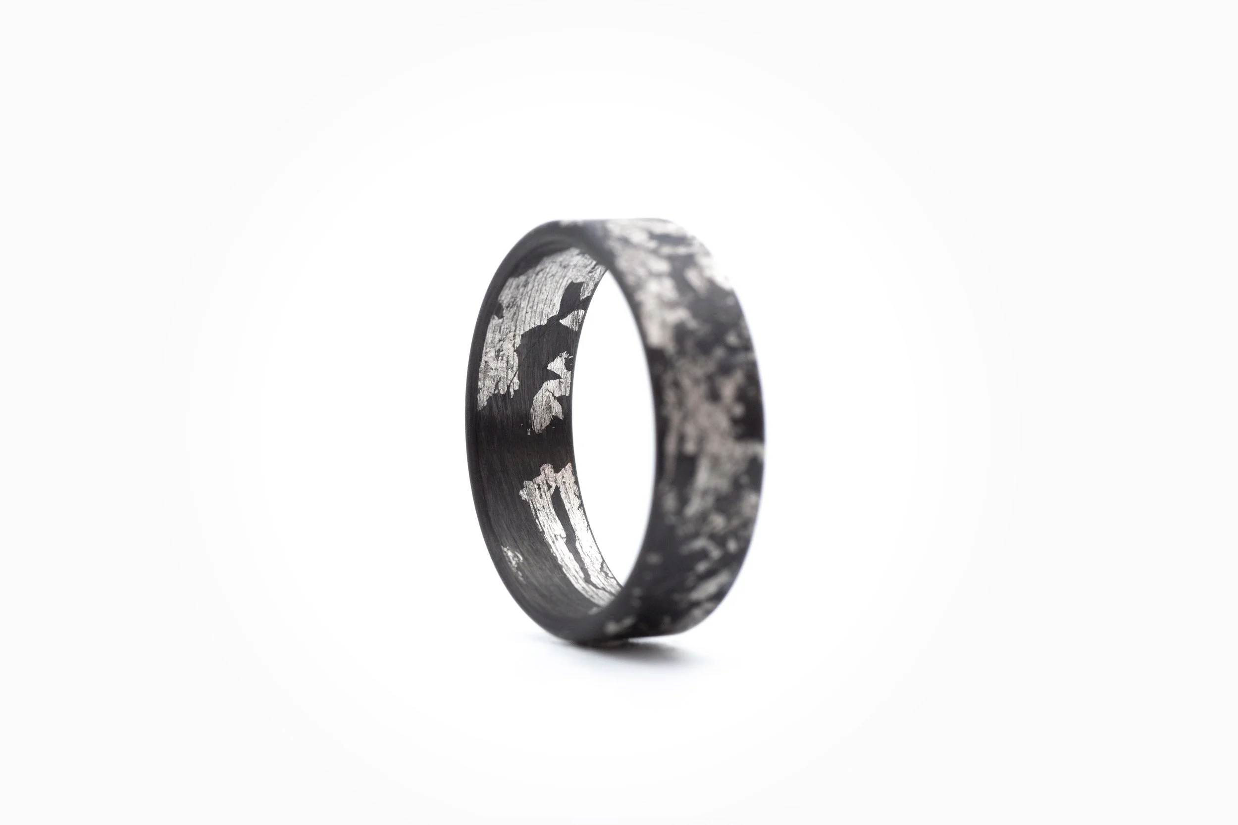 Singularity_carbon platinum ring-6-2.jpg