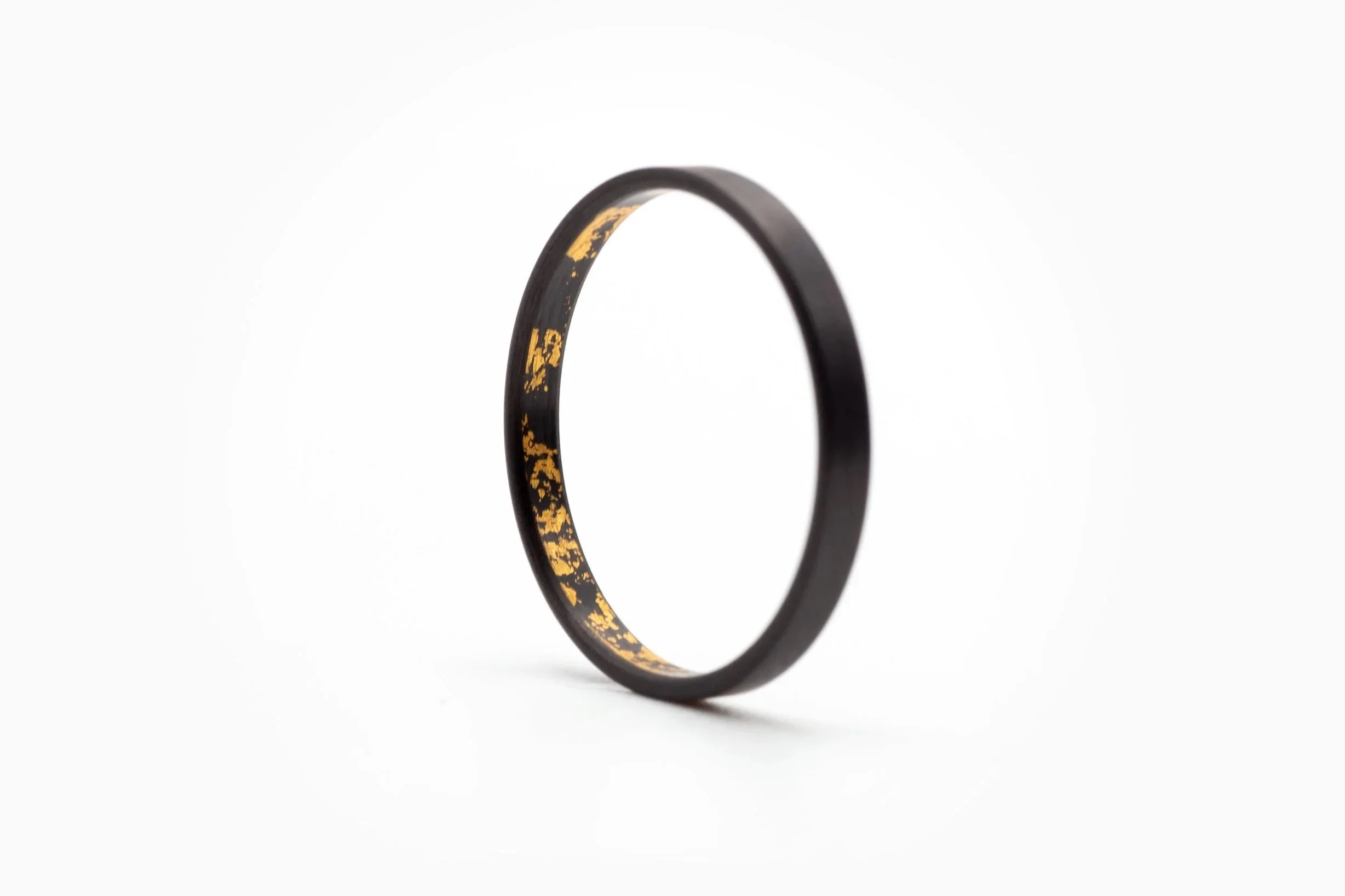 Singularity_carbon+Gold-Black-Mystery-ring_2-2.jpg