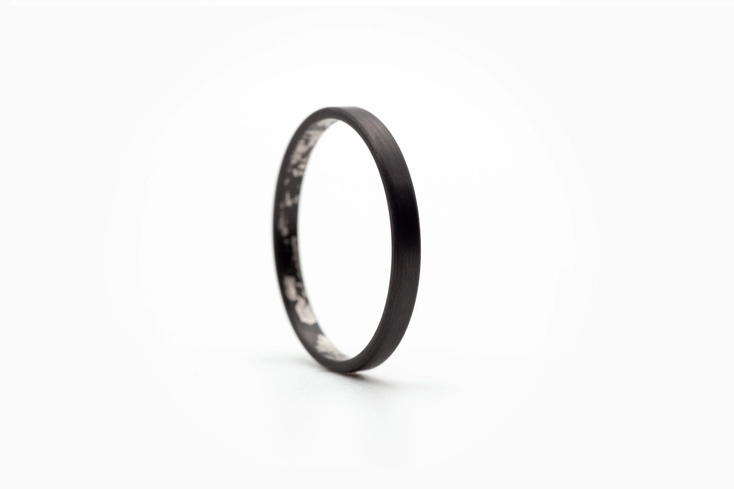 Singularity_carbon Platinum-Black-Mystery-ring_2-1.jpg