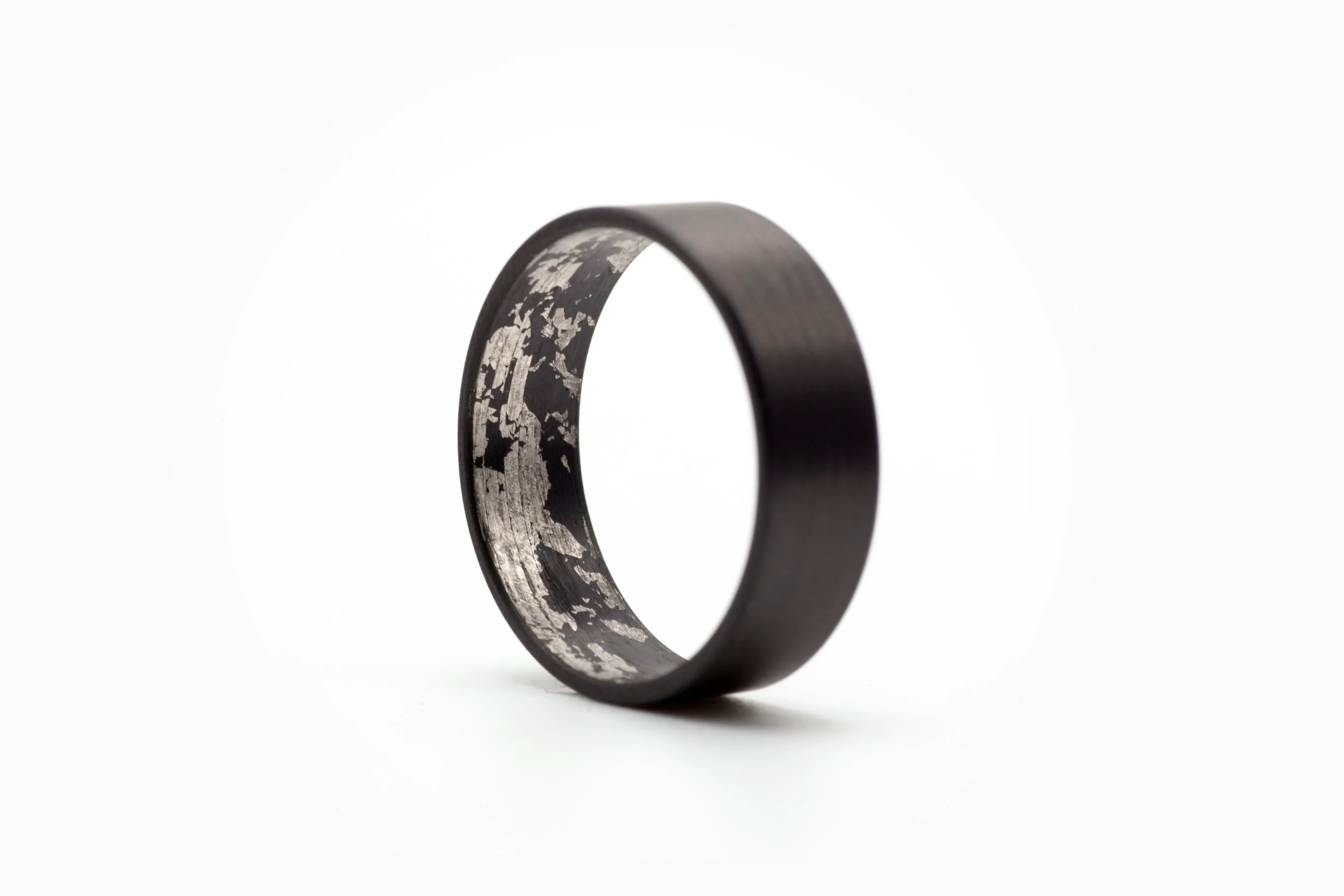 Singularity_carbon Platinum-Black-Mystery-ring_6-2.jpg