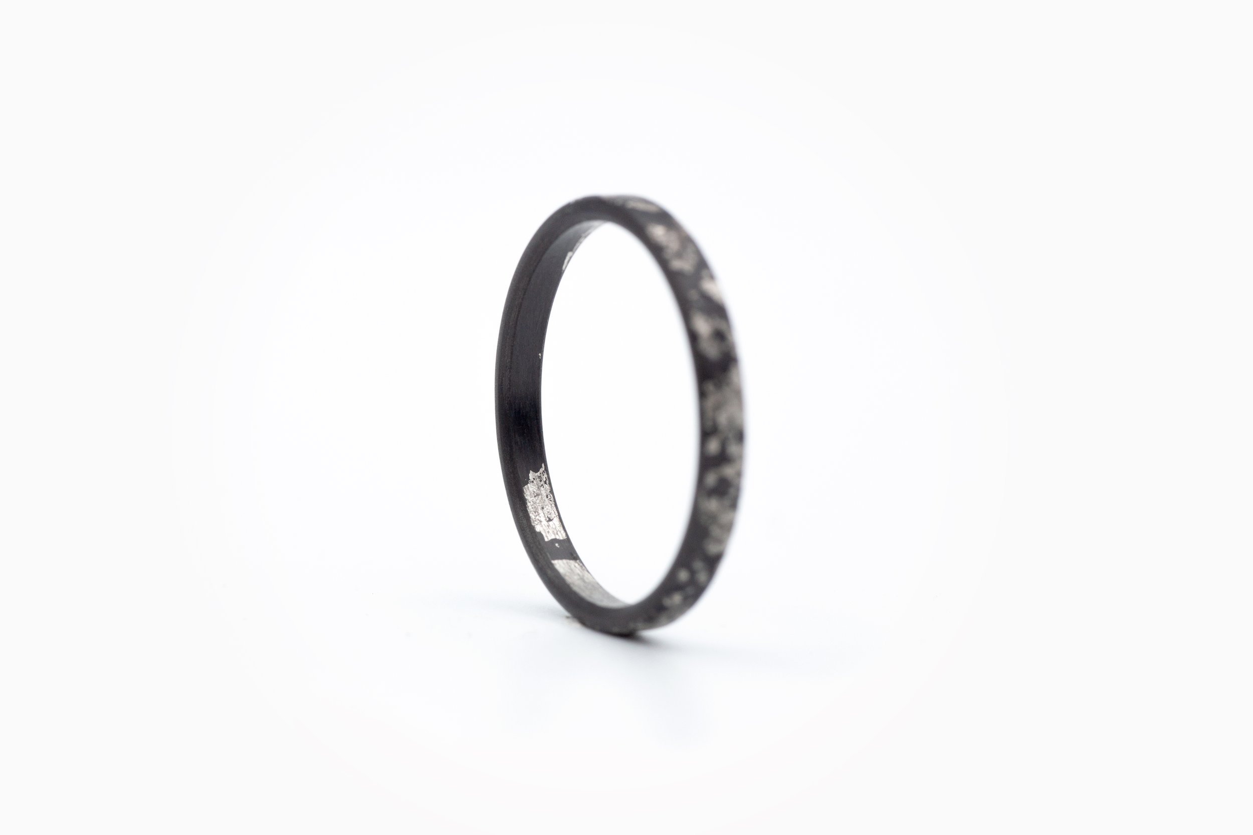 Singularity_carbon platinum ring-2-2.jpg
