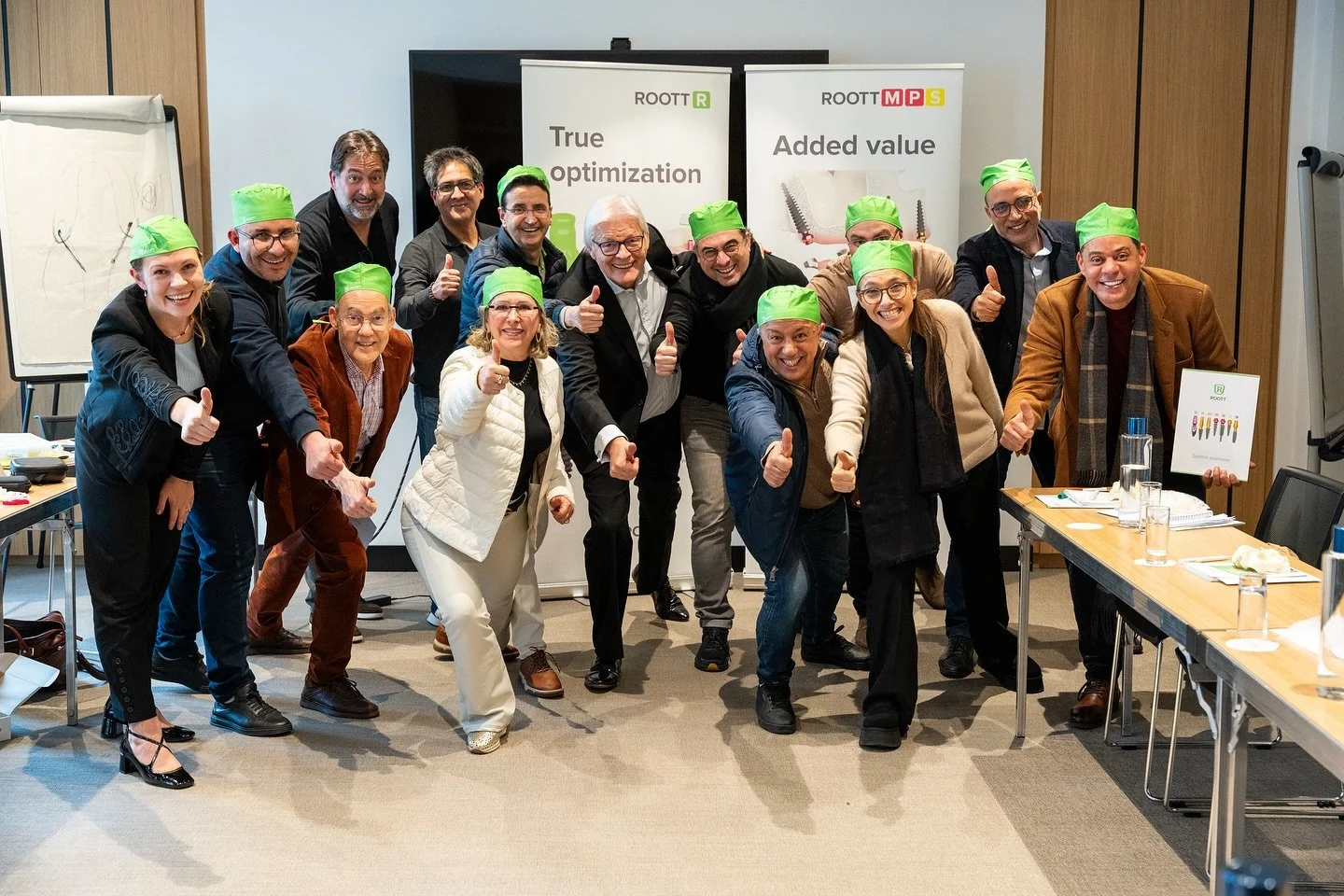 Le week-end dernier, nous avons eu l&rsquo;honneur d&rsquo;accueillir &agrave; Nice un groupe d&rsquo;excellents sp&eacute;cialistes dentaires en provenance du Maroc et de France, pour une formation exceptionnelle sur le traitement minimal invasif de