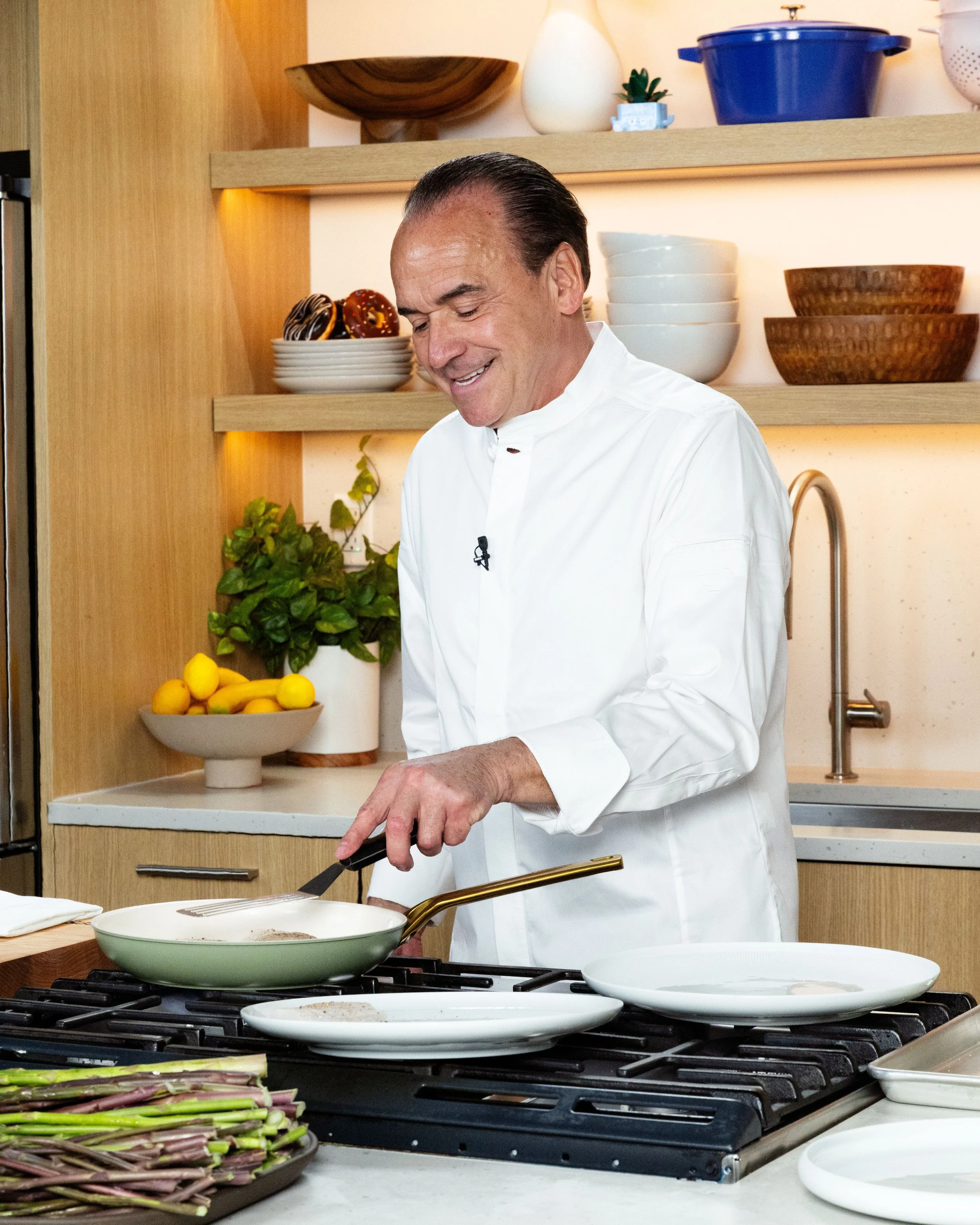 DEL060126_Jean-Georges_web_021_CR_hi-res.jpg