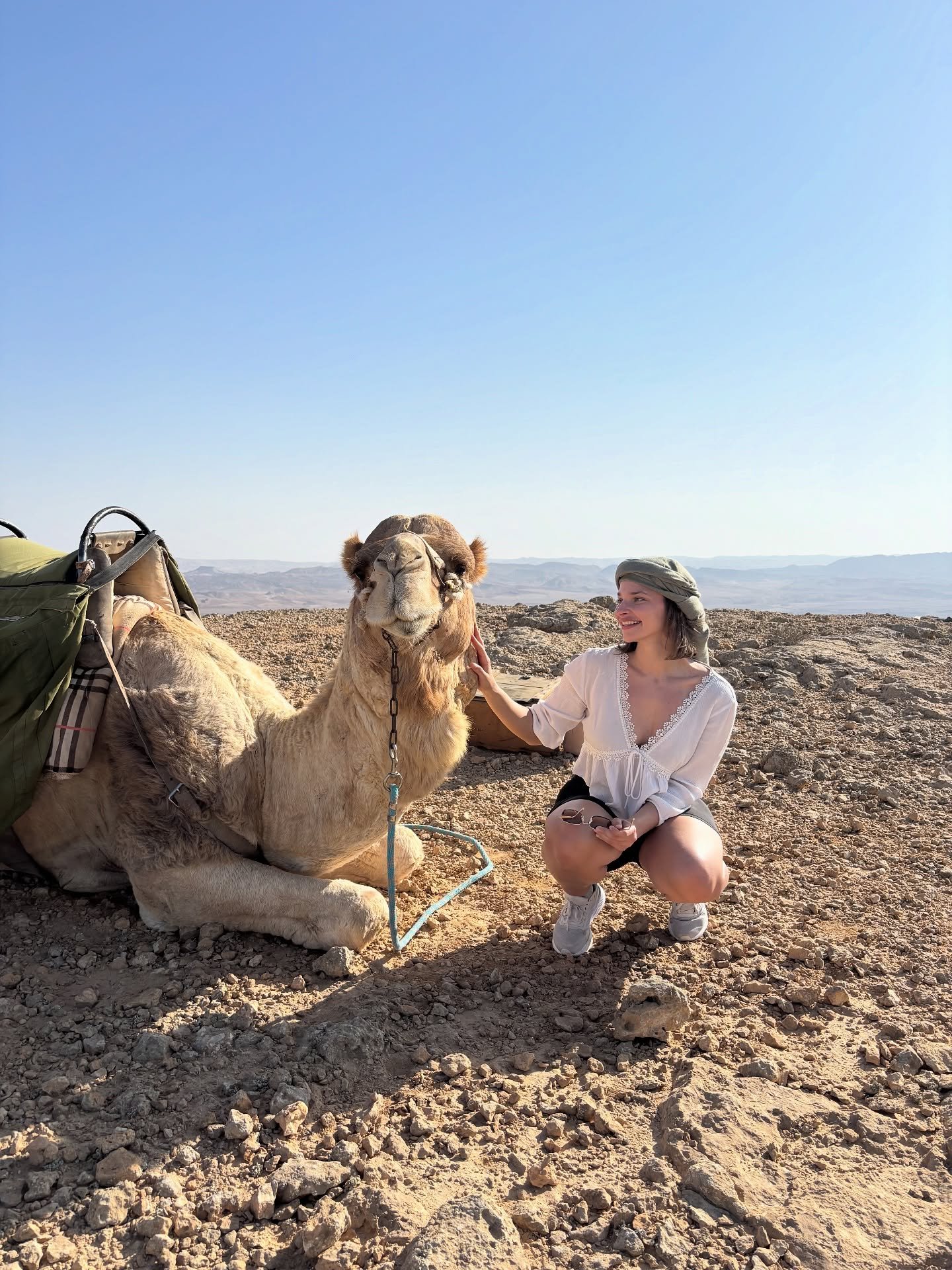 spent my bday in the desert and made a new friend 🐫 🌵