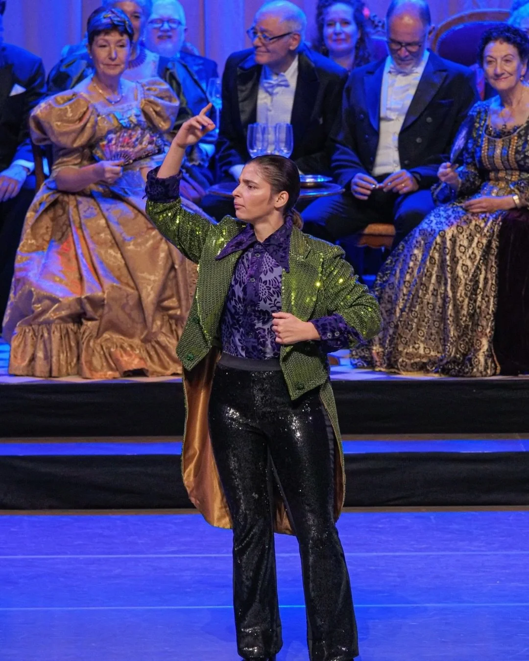 Prince Orlofsky wishes you all a happy new year @jerusalem.symphony 🥂🎶✨

#diefledermaus #mezzosopranolife #shortkings #slickback