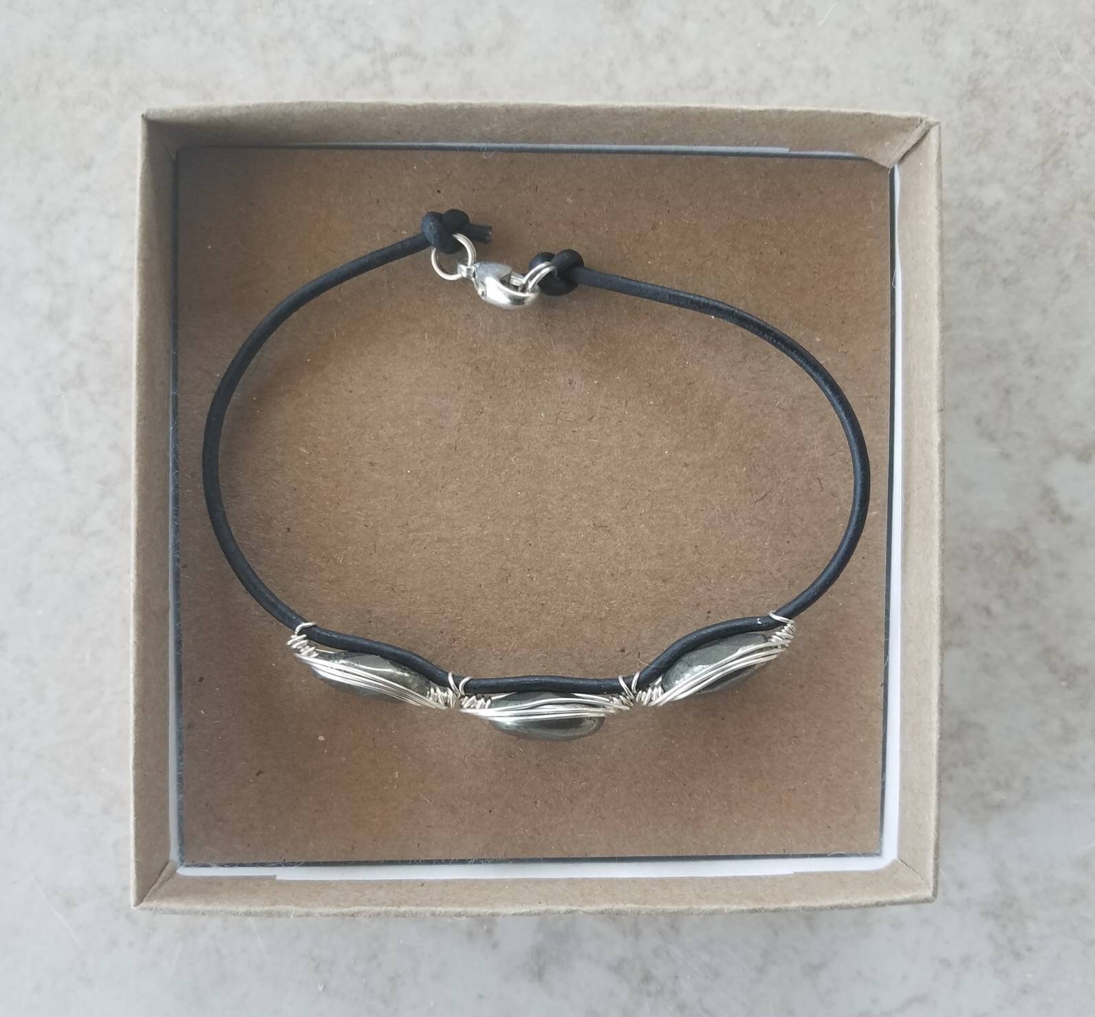 https://i.etsystatic.com/18412911/r/il/b1e8af/3847289873/il_fullxfull.3847289873_oajd.jpg
