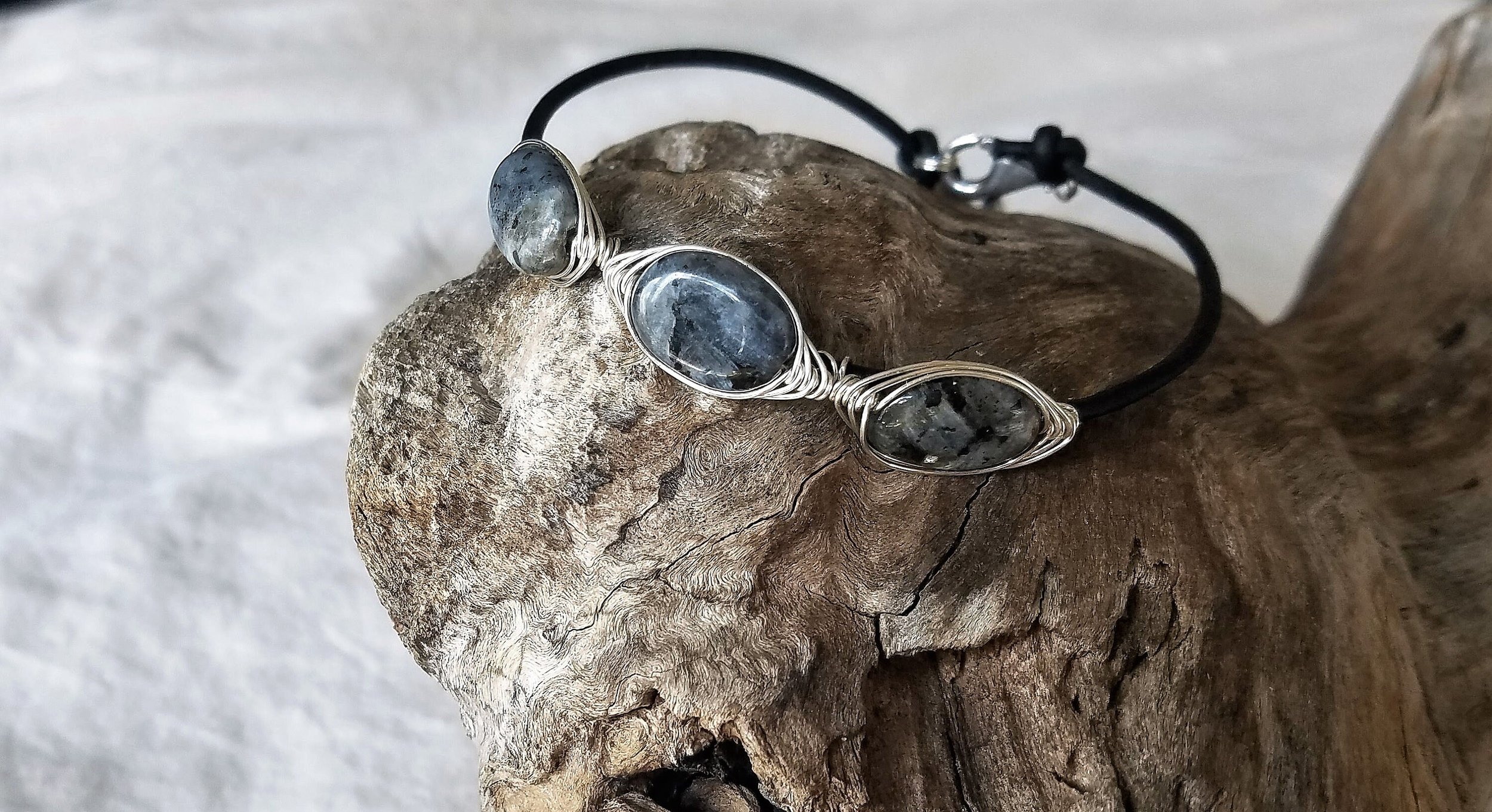 https://i.etsystatic.com/18412911/r/il/b42391/1650976404/il_fullxfull.1650976404_dykj.jpg