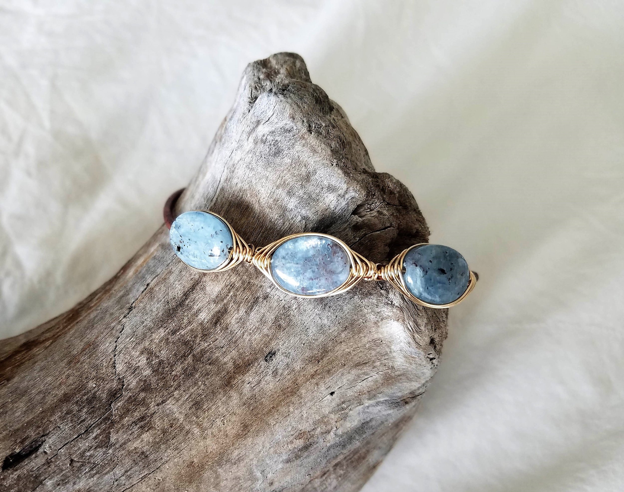 https://i.etsystatic.com/18412911/r/il/cc3748/1705788643/il_fullxfull.1705788643_ihl8.jpg