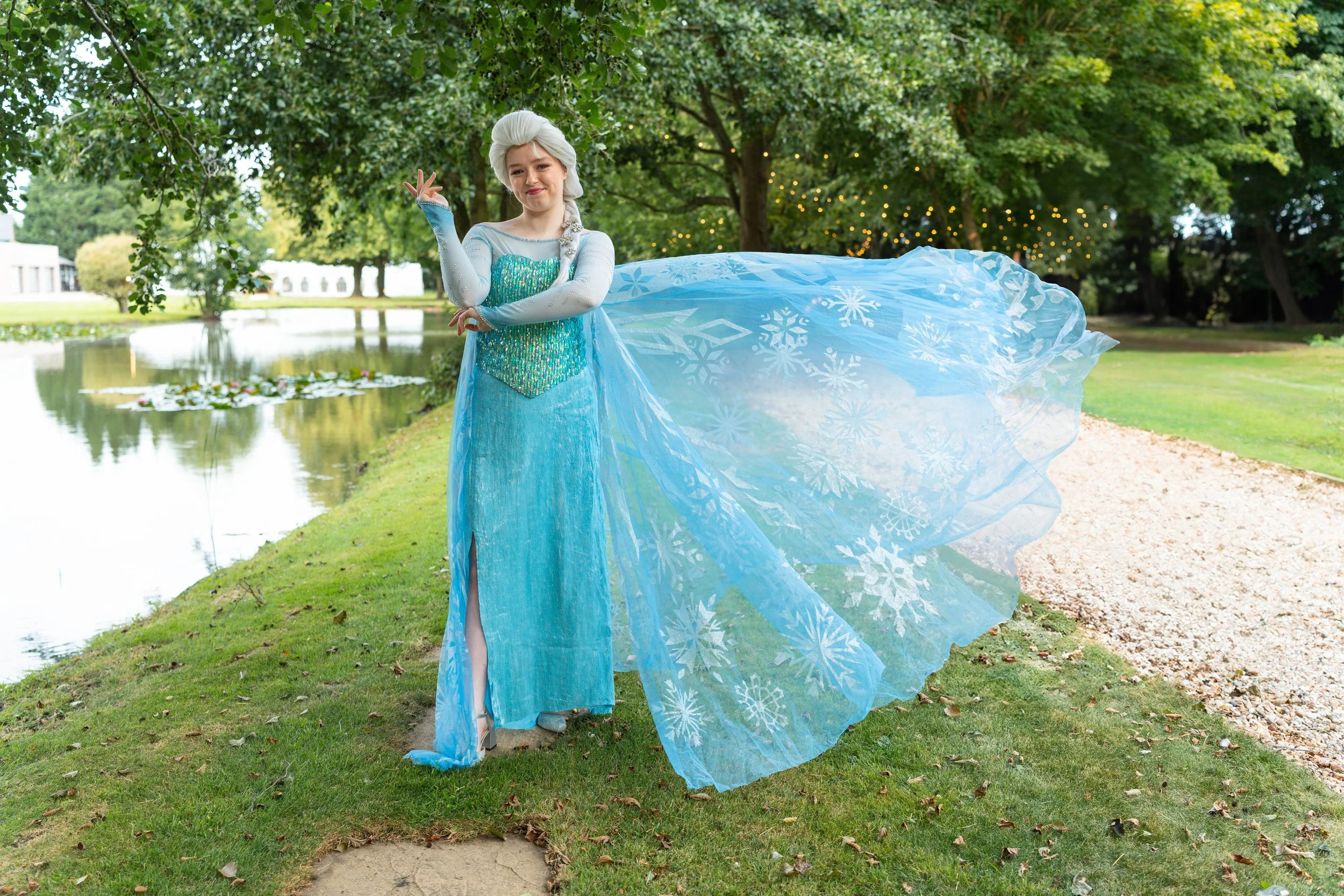 Elsa Frozen party entertainer Chiswick