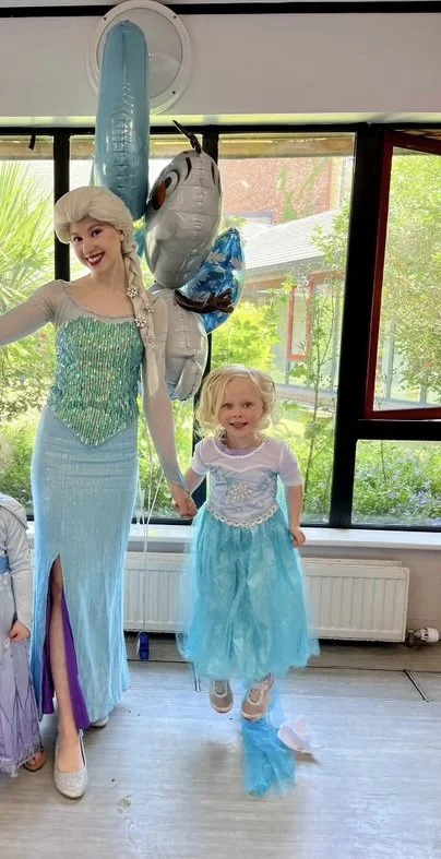 Elsa frozen entertainer