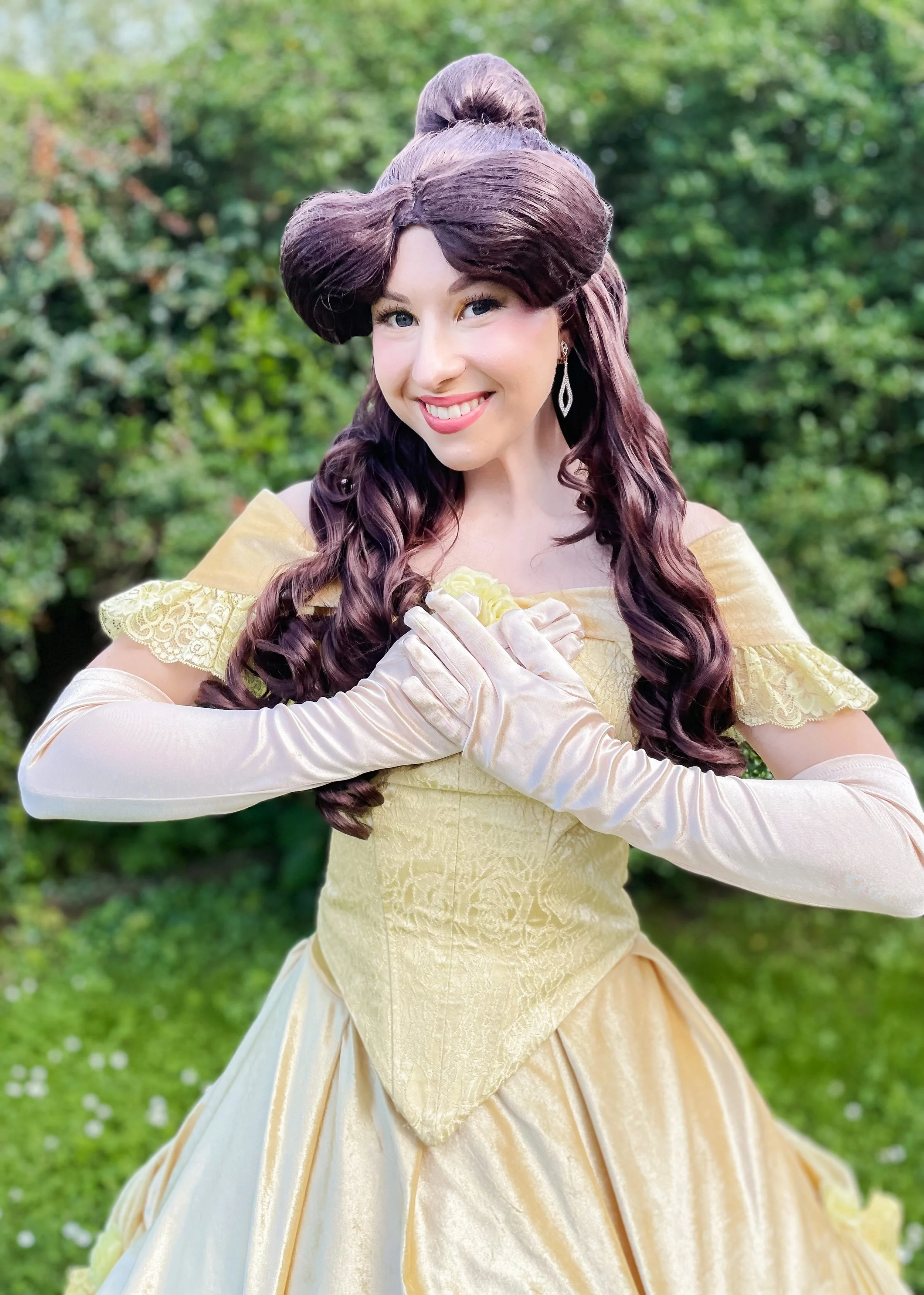 belle beauty and the beast entertainer.JPG