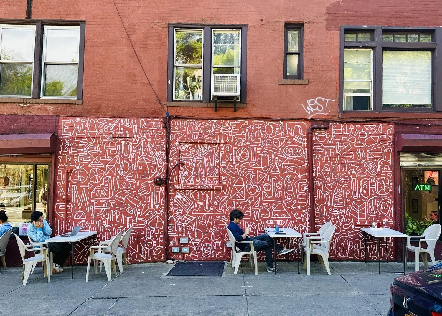 Mikes Cafe, BK