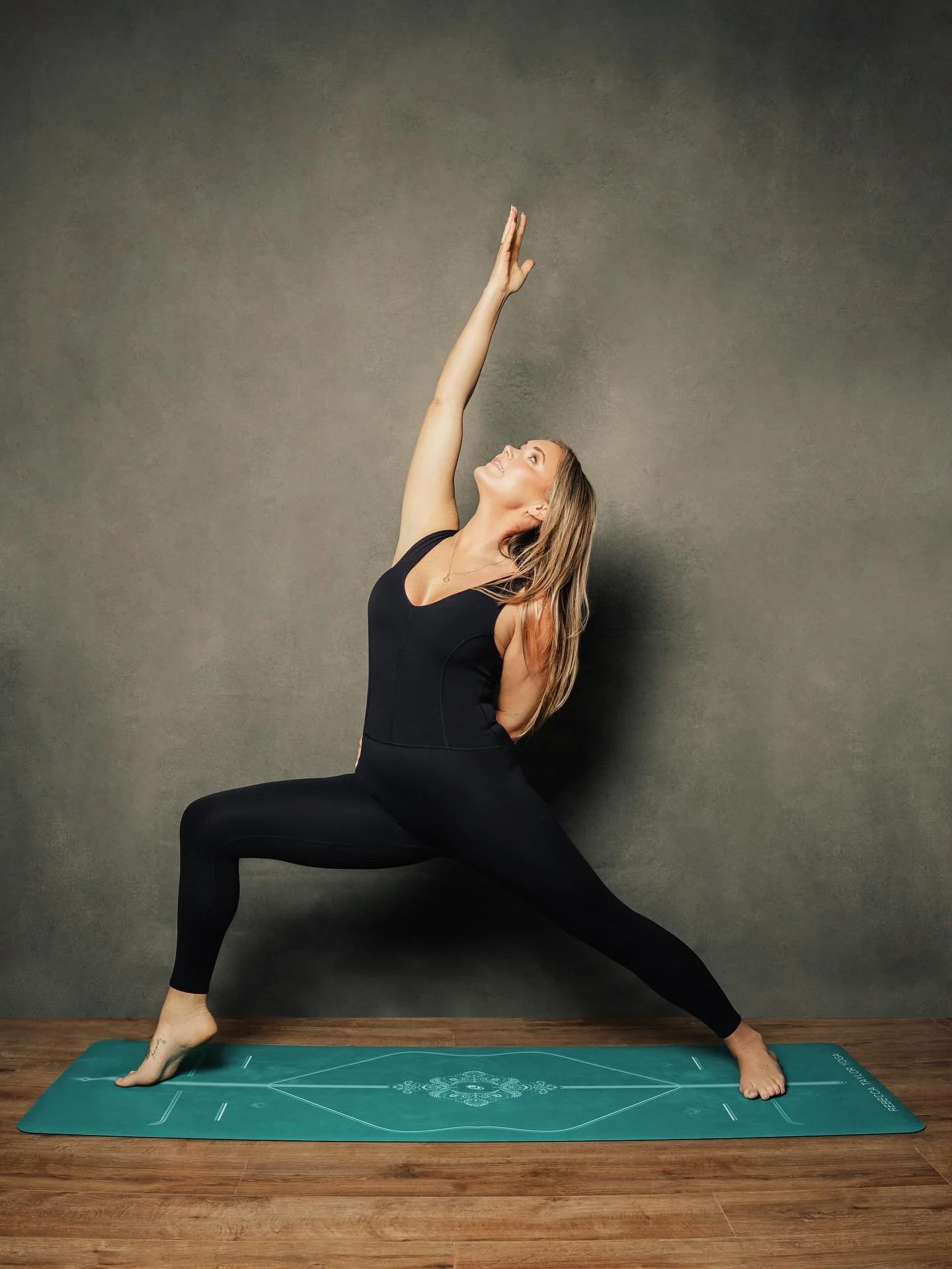 ✨ New Event - Saturday 1st November ✨ 

I am lucky enough to be studying in Crystal Bowl Sound Healing with the amazing @iamhollyhusler in London - and delighted to confirm my first yoga event incorporating these beautiful sounds into a yoga practice