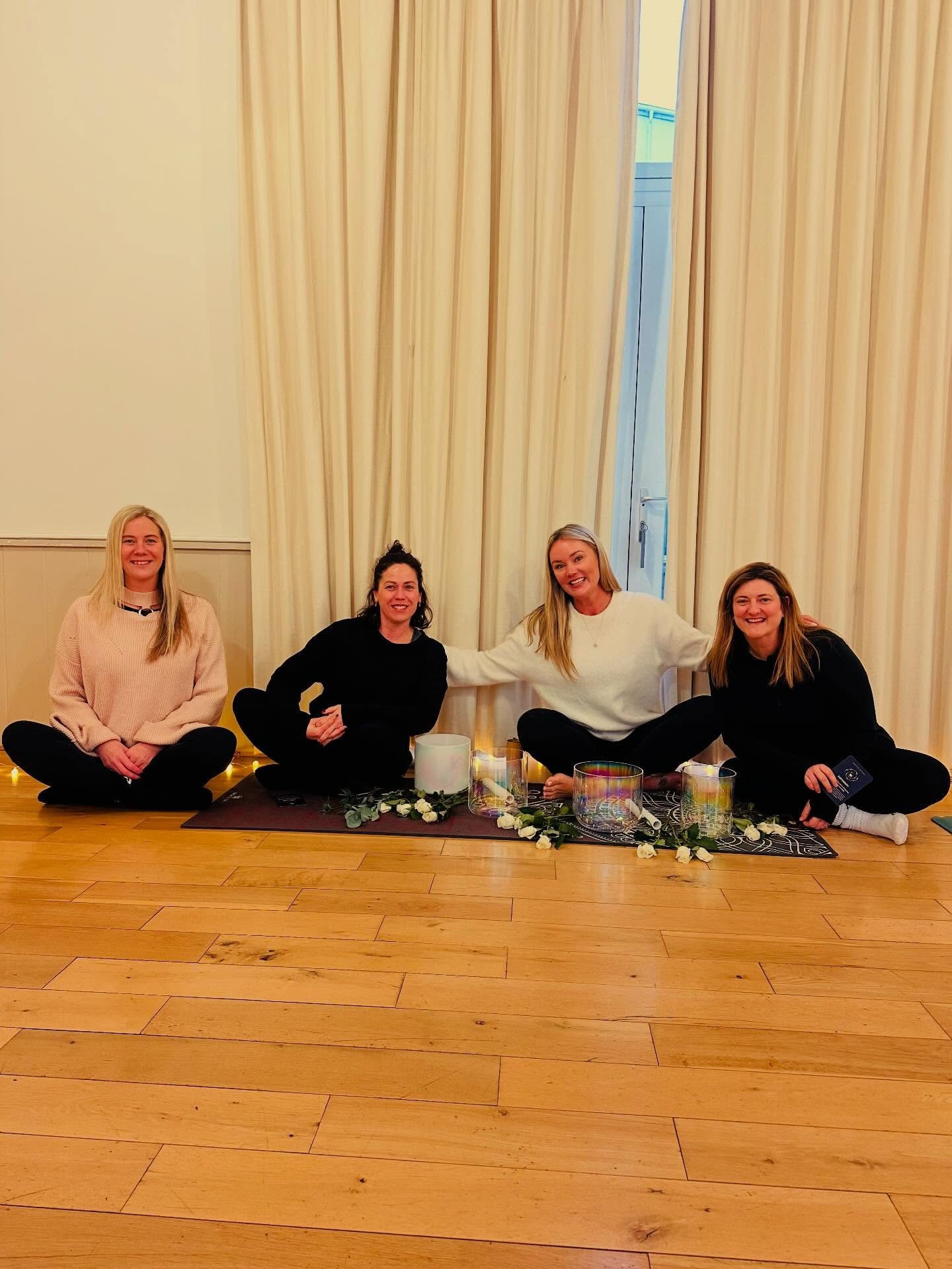 When your school friends join you for their first sound bath, the room is filled with love 💖 

Thank you to my beautiful friends, and to everyone who joined us today. So grateful for each of you who chose stillness in the middle of the Christmas cra