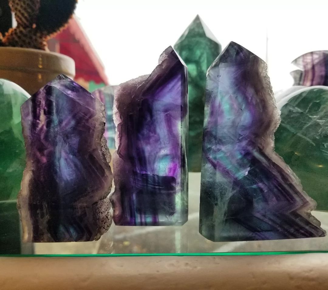 We've recently restocked on these beautiful Rainbow Fluorite towers! 🌈

Fluorite is an excellent crystal for mental enhancement and clarity; aiding in improved decision-making. It also promotes cleansing of energetic fields. 🧹
.
.
.
.
.
#aquarianbo
