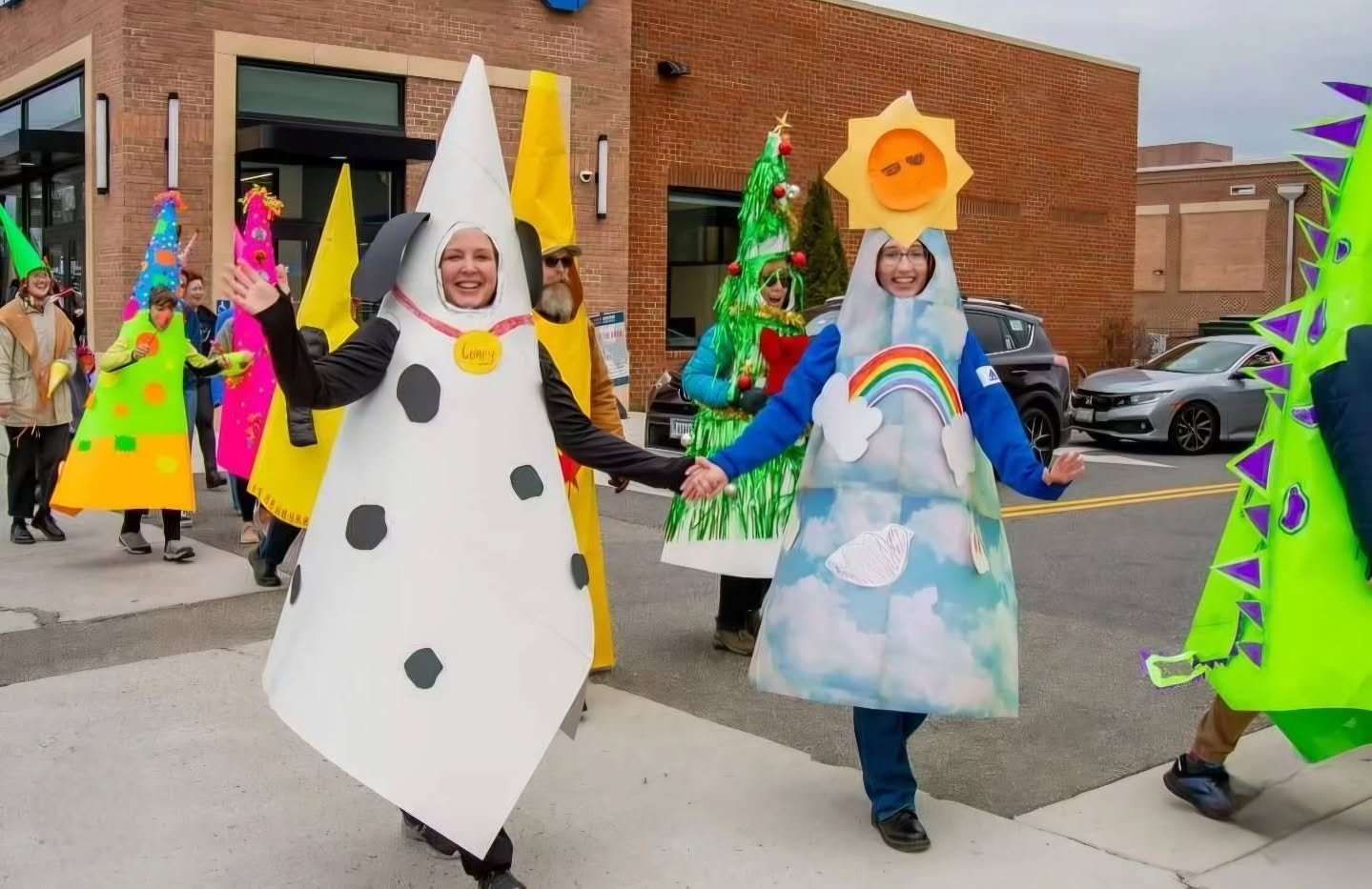 CONE YOU BELIEVE IT?! The Cone Parade is almost here!! 

Join us this Thursday at 12pm for our 18th Annual Cone Parade. Cone or no Cone, it's a good time guaranteed! This event is both family and pet friendly. We can't wait to see everyone there! 😊?