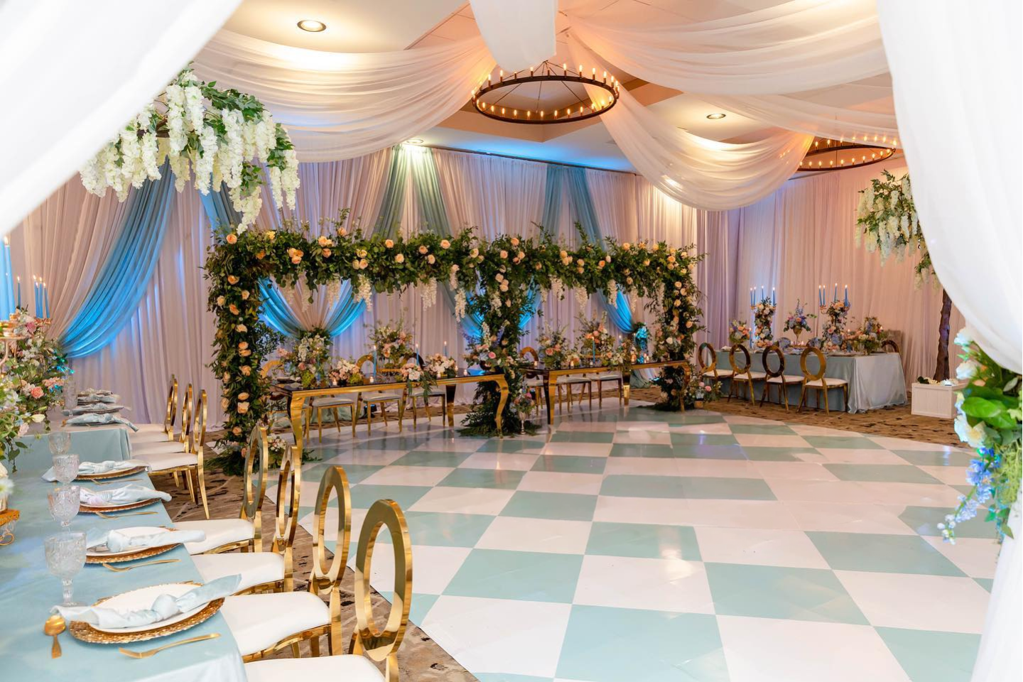 Bridgerton-wedding-florist-thebloomerati.com-2.png