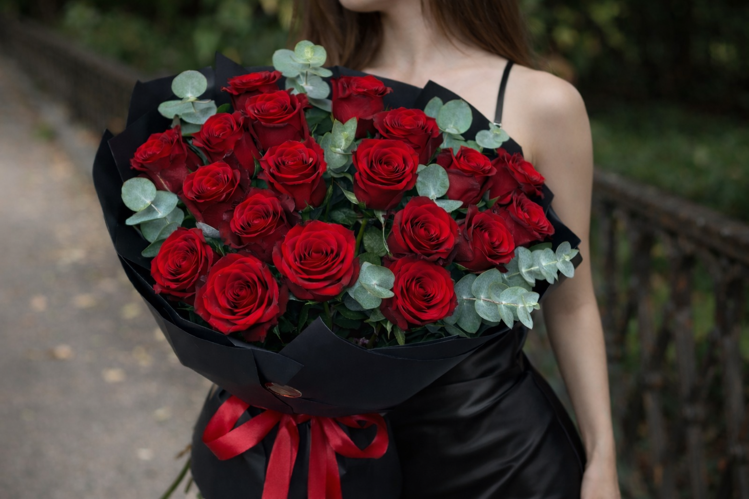 Classic Romance | 25 Roses