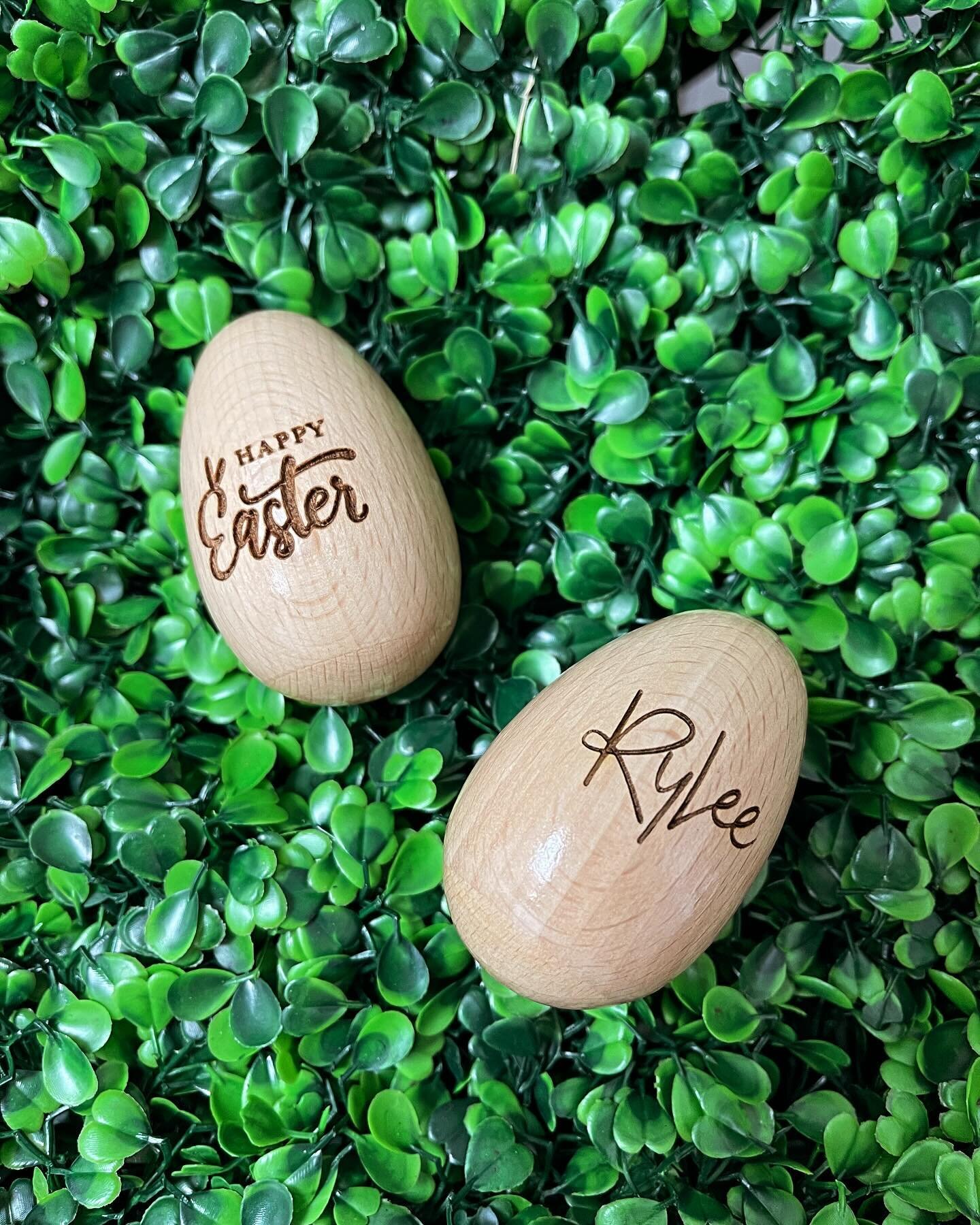 It&rsquo;s #Easter week and musical shakers are EVERYTHING to my toddlers so I had to engrave some egg shaped shakers for their baskets 👀
.
.
They can&rsquo;t read or write, but I know they care it&rsquo;s engraved. Right? Well, maybe it&rsquo;ll ta