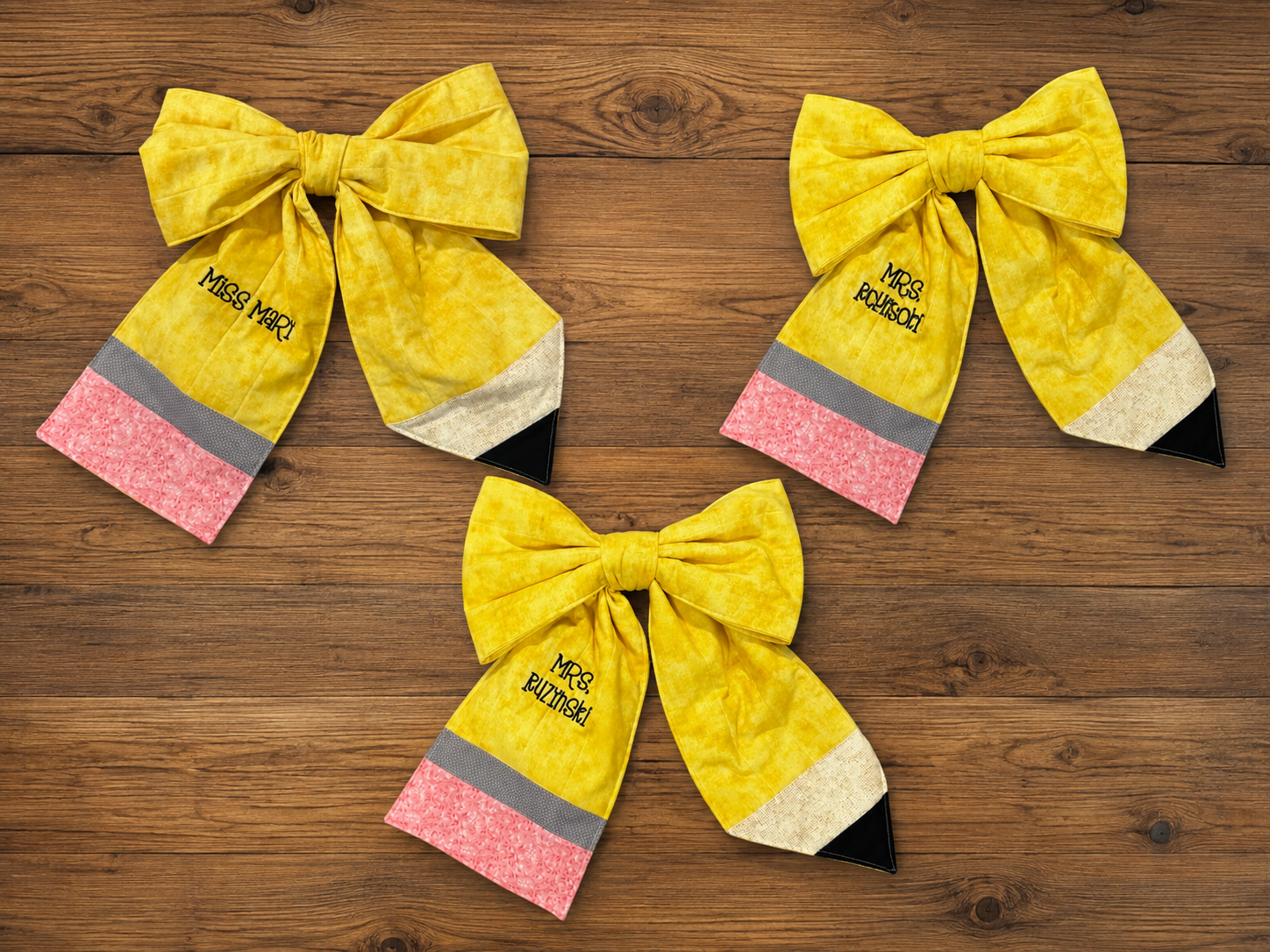 Pencil Bow with Embroidery.png