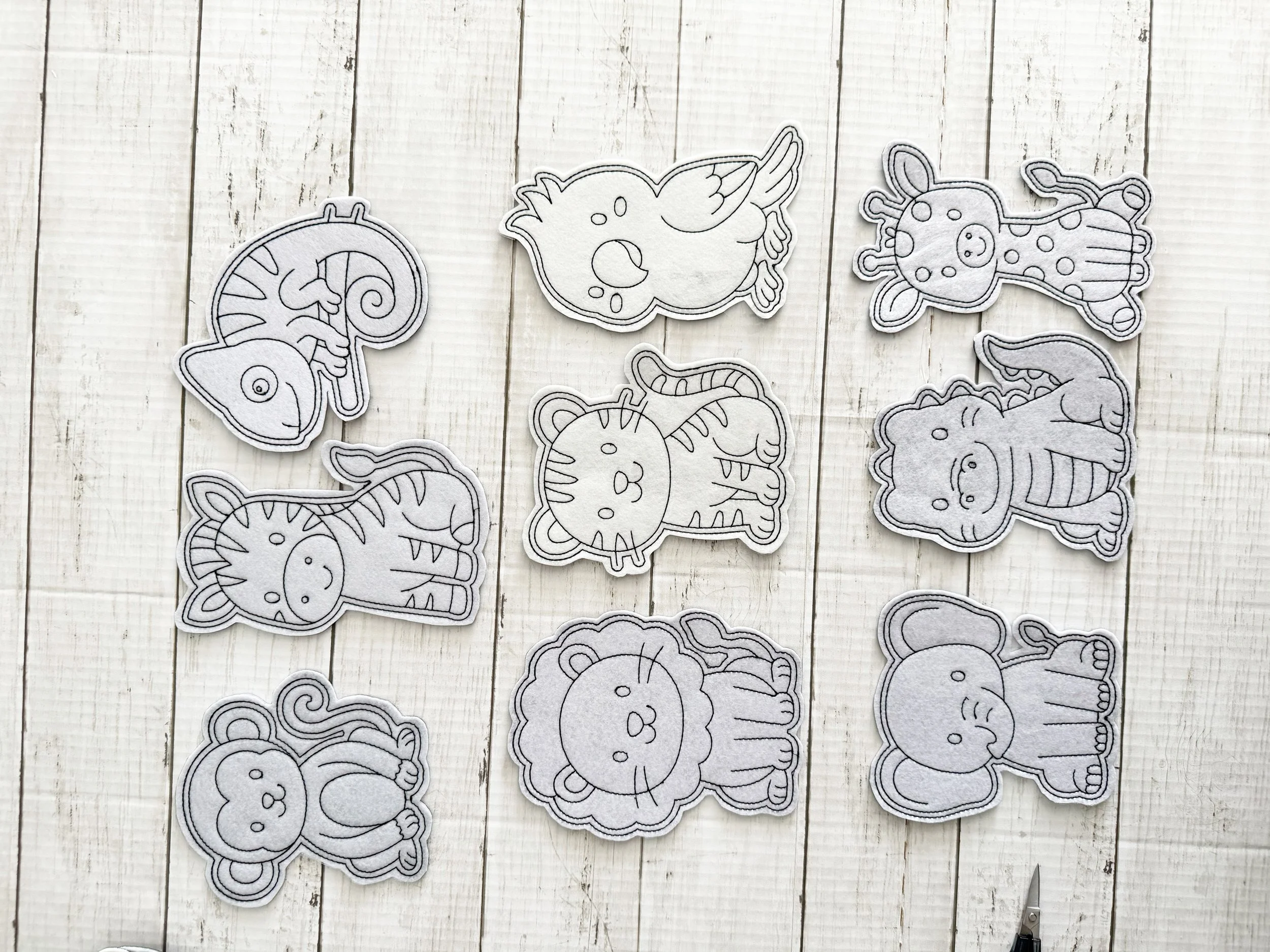 Individual Jungle Animals Coloring Cuties, Flat Coloring Doll, Erasable and Reusable Coloring Vinyl Sets (Copy)