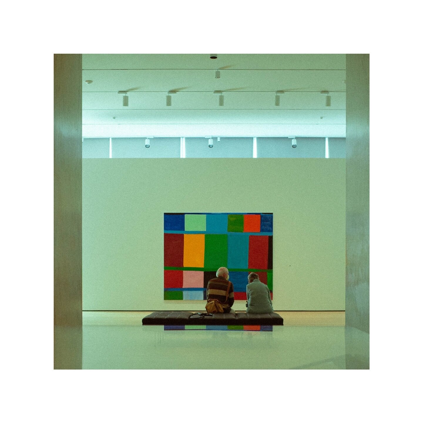 At AKG! Art gallery
필름마렵다

#akg #buffalo #artmuseum #candid #gallery #ricoh #ricohgr #grphotography #ig_streetphotography #ig_gallery #리코 #리코gr #필름룩