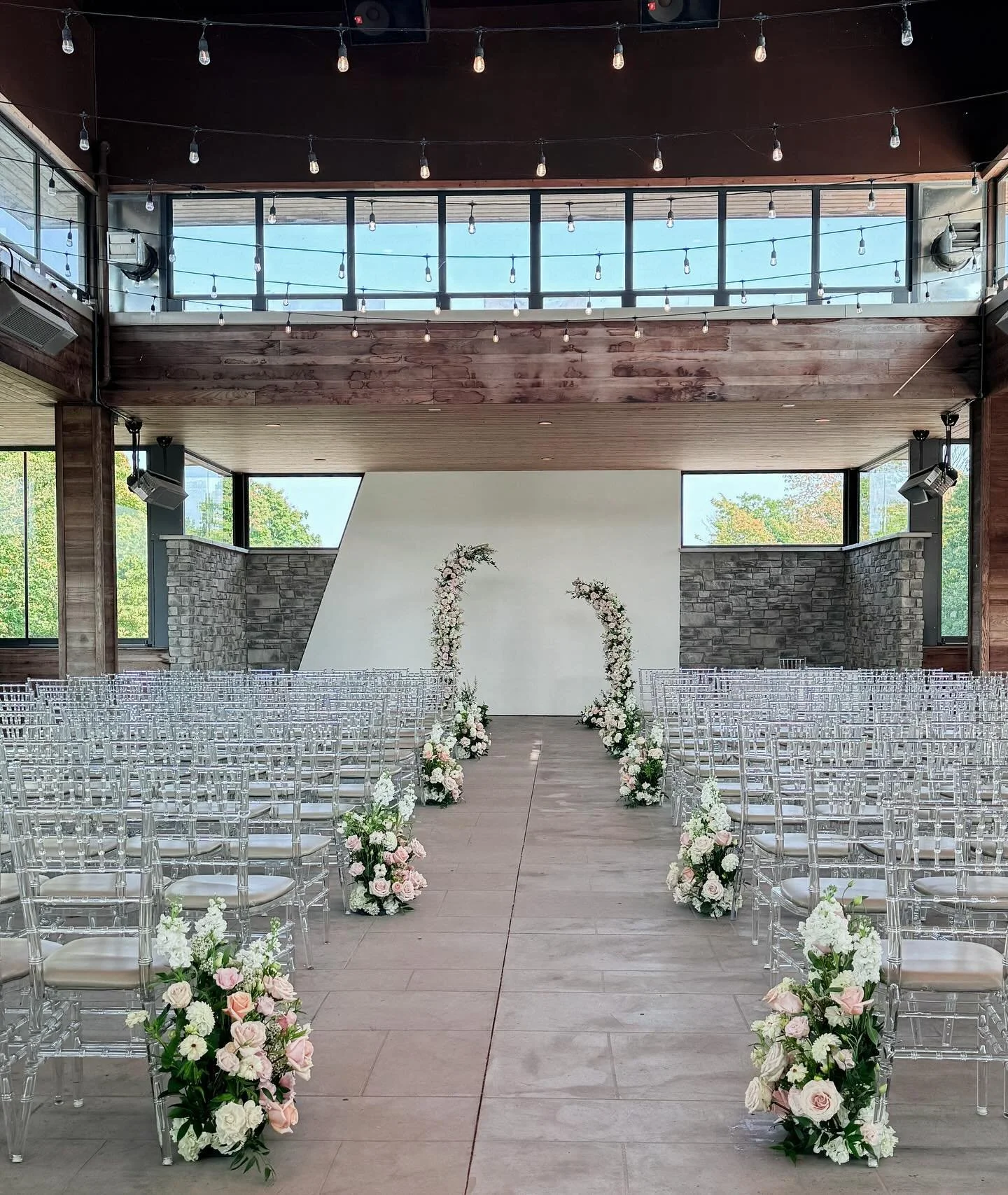 This gorgeous ceremony setup for R&amp;A is everything! 

The Gazebo @theguildinnestate is truly a perfect blend of indoor/outdoor space! 

#2024bride #weddinginspiration #weddingdecor #weddingceremony #modernbride #weddingflowers #torontowedding #to