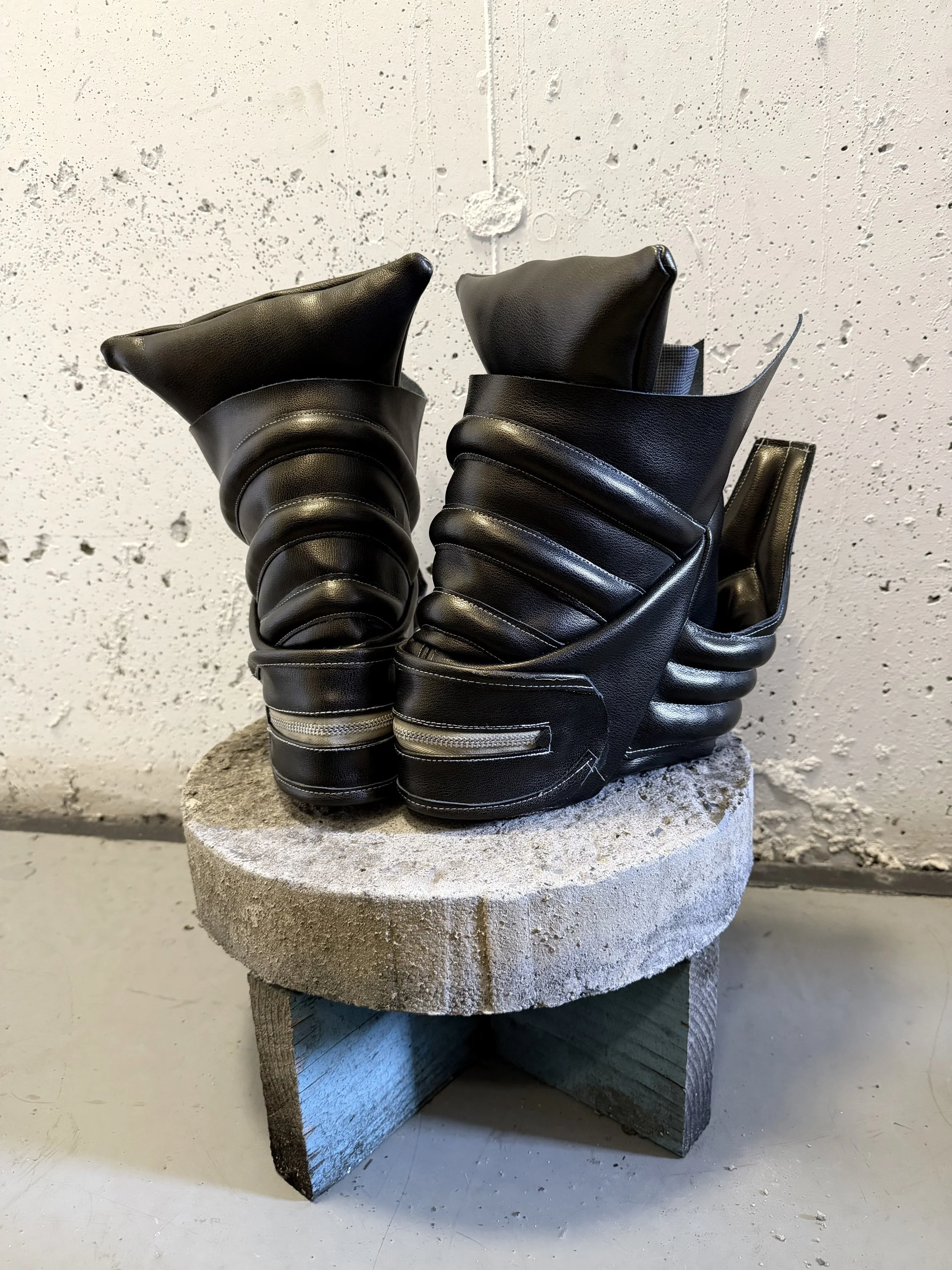 Sample Heels Dark Amber