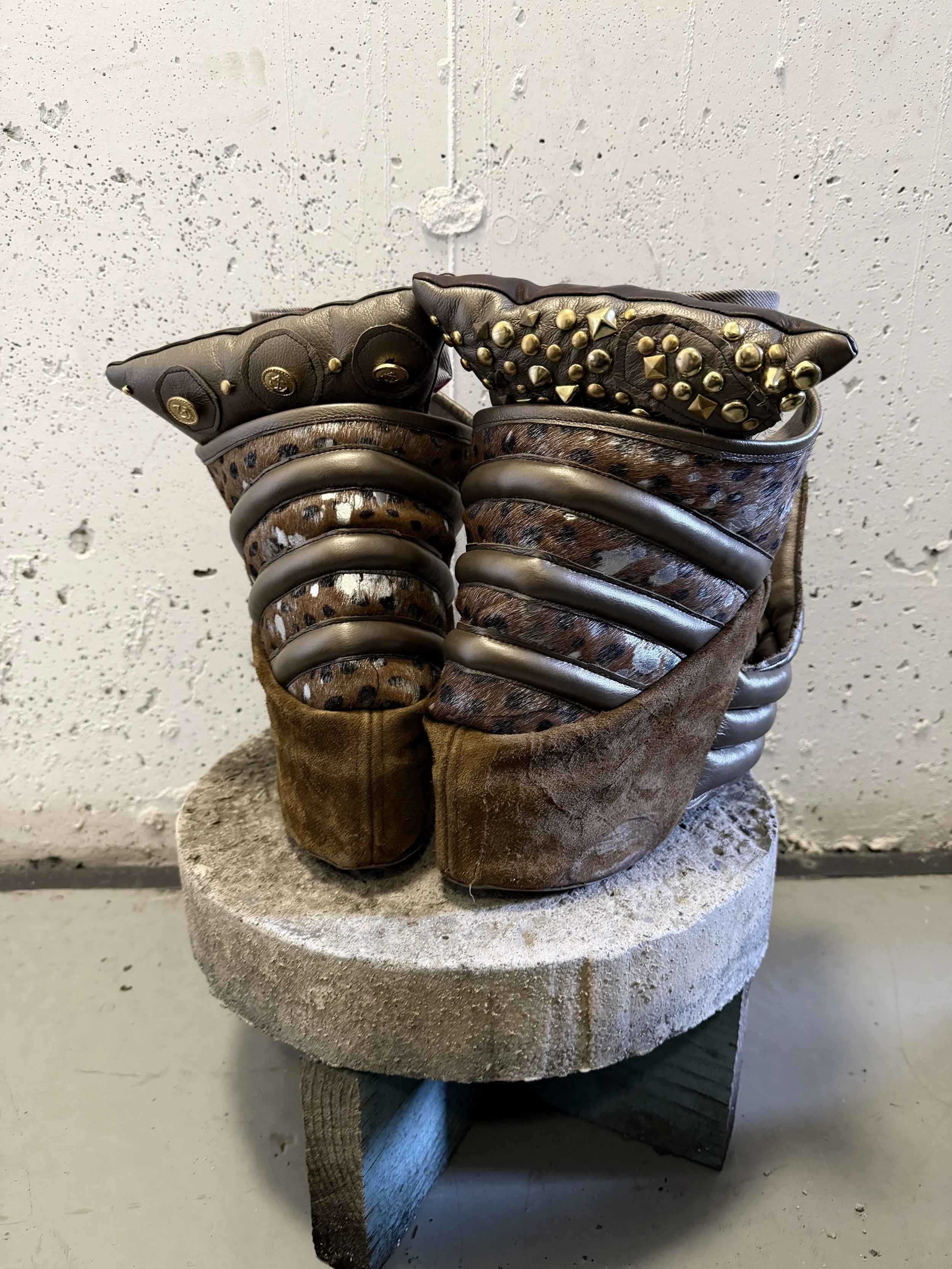 Sample Heels Gold and Brown