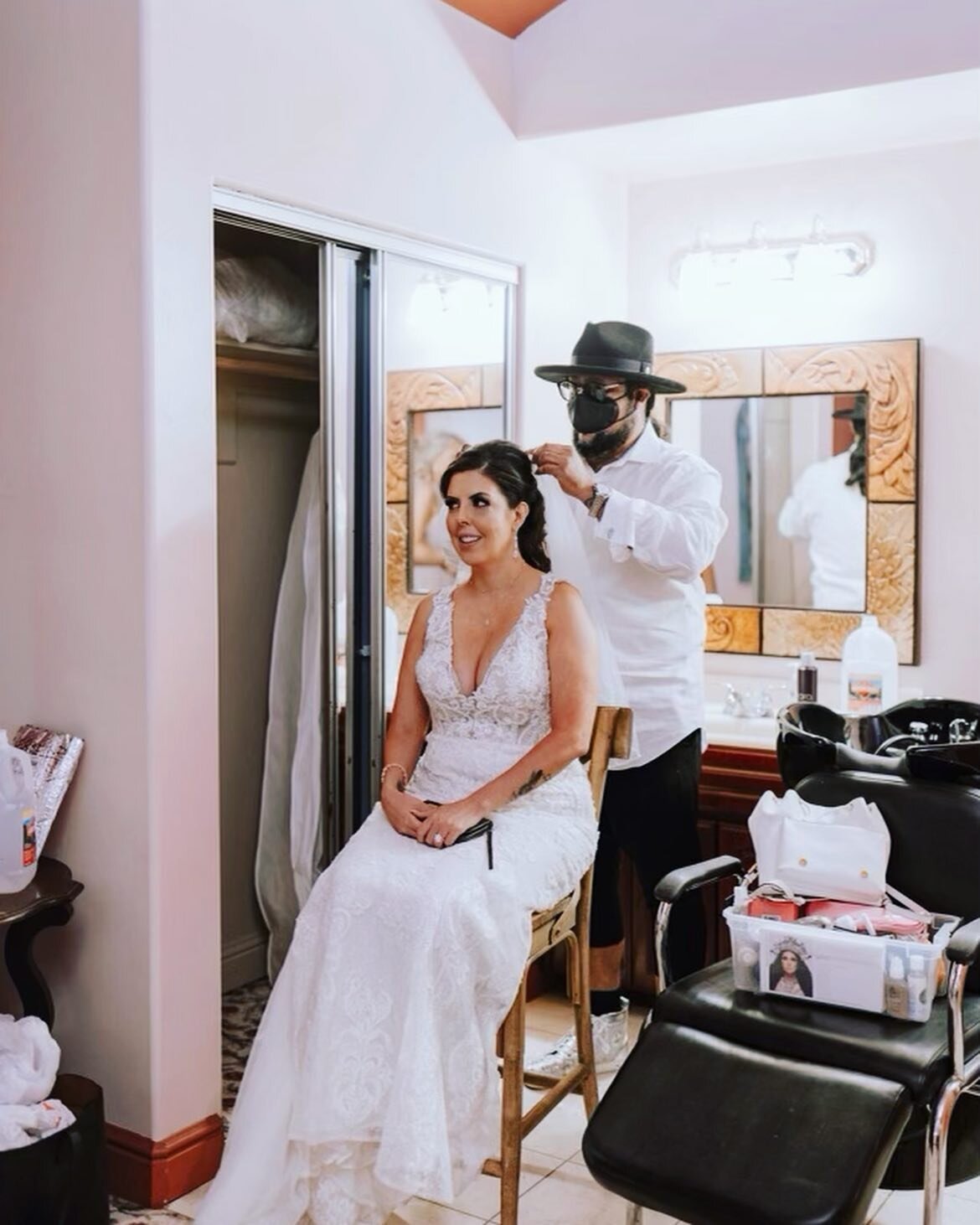 When you hair and makeup is on point, nothing can stop your big day! 💄💍👰&zwj;♀️ Hair &amp; makeup by John (@galindodesigns) and Gina (@chingonabeauty_bygigi )
.
.
.
#ModniHairLounge #BeFreeBeYouBeModni #BeModni #lodi #lodihair #lodihairstylist #lo