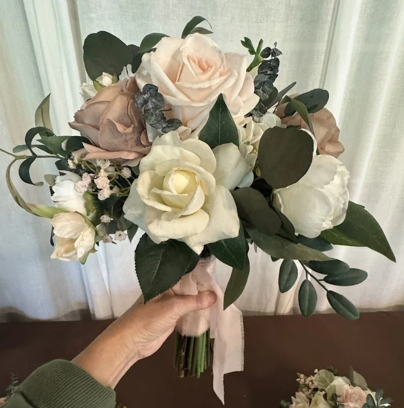 Bride bouquet pink/white/greenery