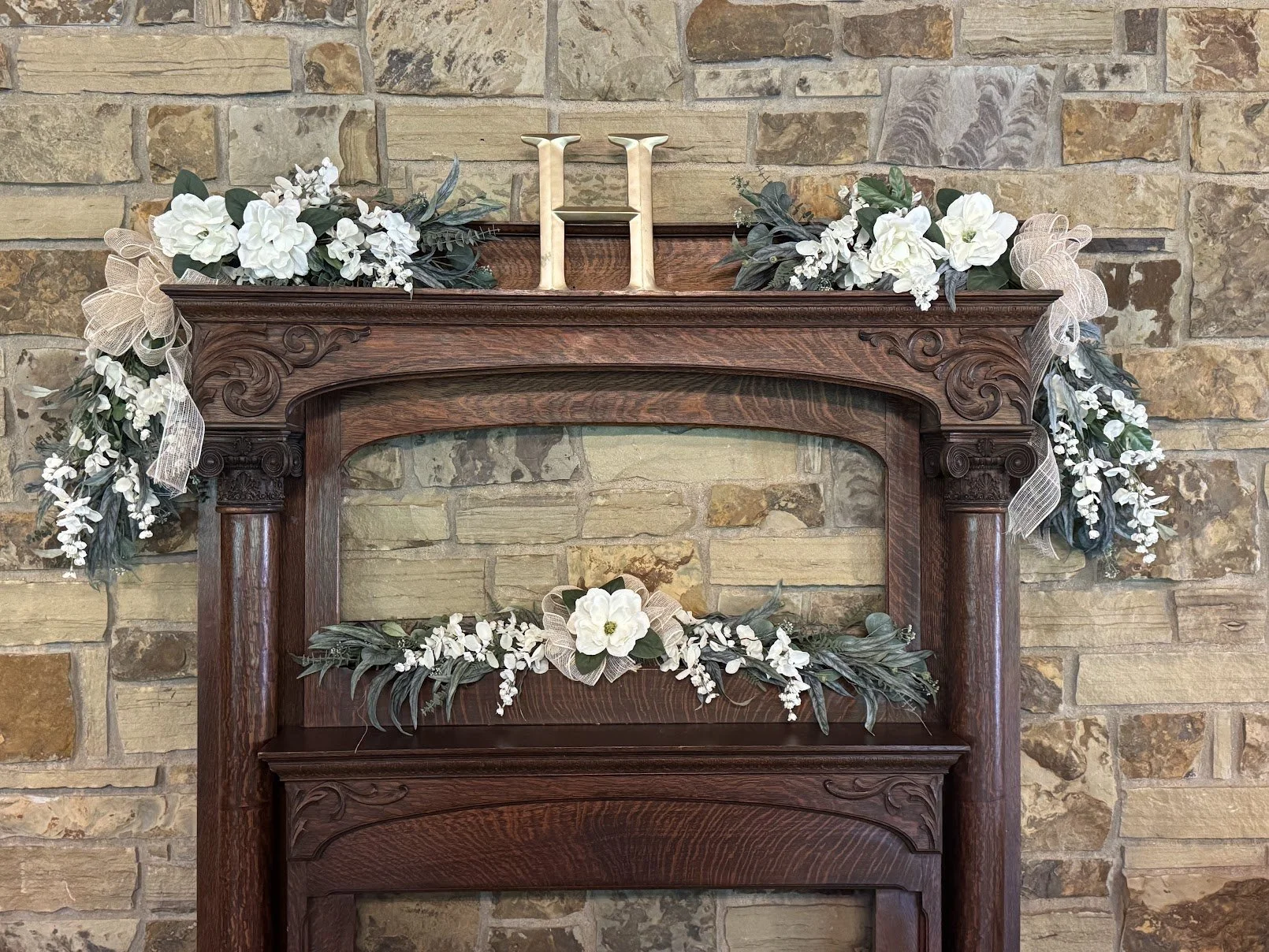 Mantle florals green & white
