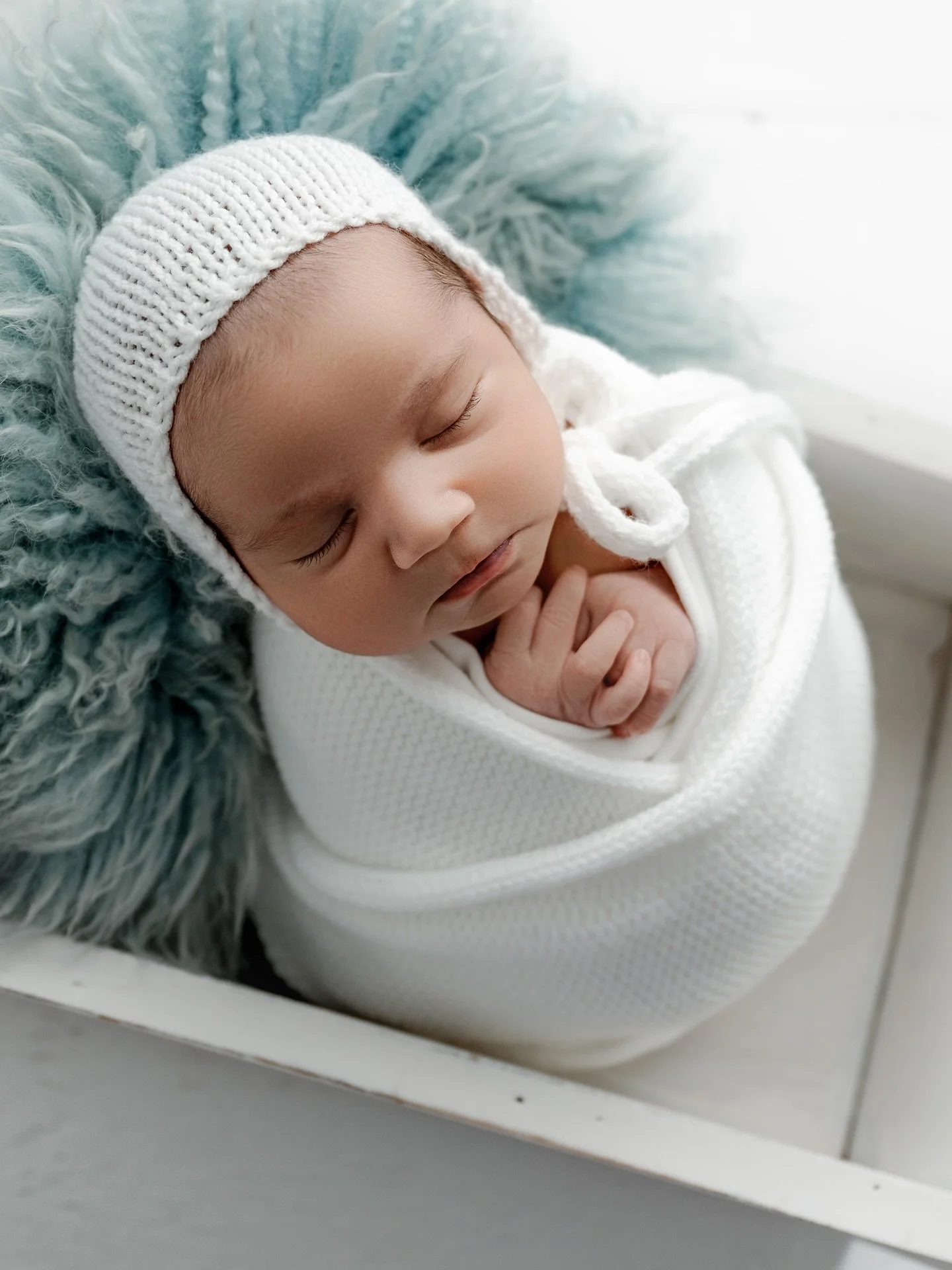 Newborn sessions are filling fast for the rest of the year! 

If you&rsquo;re expecting or have a little one already earthside, now&rsquo;s the time to lock in your session. 
I&rsquo;d hate for you to miss out on capturing these fleeting newborn days