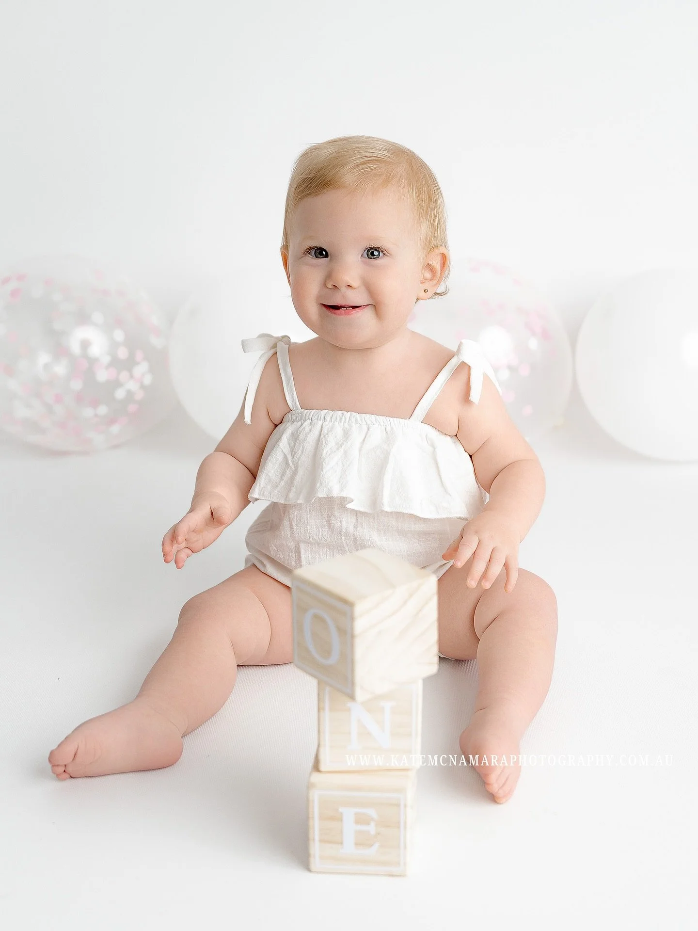 Sweet little reminder&hellip; I&rsquo;m still here! 💕 🧁 

Just caught up in the chaos of school holidays (hello snack duty and sibling refereeing 😅). While I haven&rsquo;t been present on social media, I am still responding to all enquiries and ed