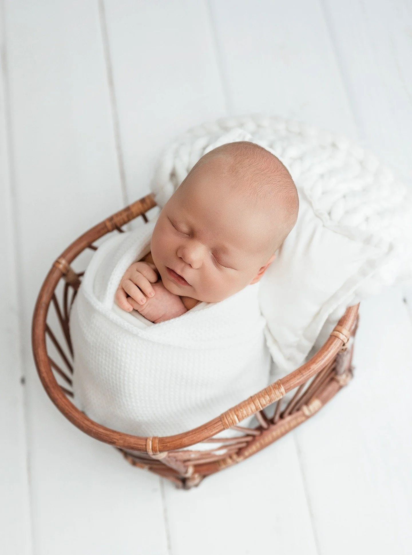 They aren&rsquo;t this little for long
Those precious newborn days fly by in the blink of an eye, and it&rsquo;s such a gift to freeze them in time.

I have less than a handful of sessions left over the next 5 weeks before my books close &mdash; if y