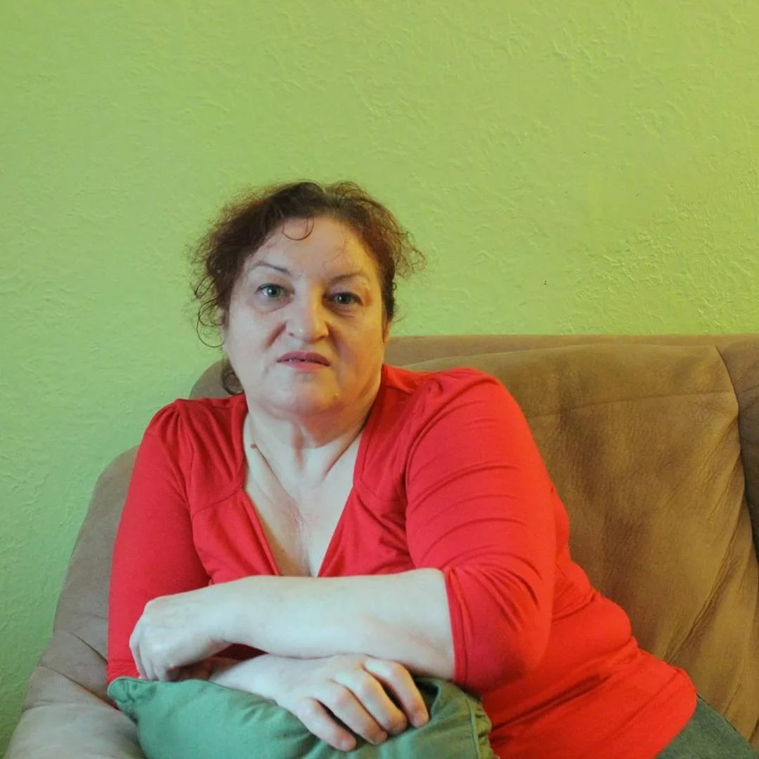 SPENDING TIME WITH NADIA, 2013. ▬ An early, provisional relational work in which I spent time with a woman I did not know during one afternoon. ▬ Nadia and I did not know each other when I asked her if I could take her portrait. Nadia was the concier