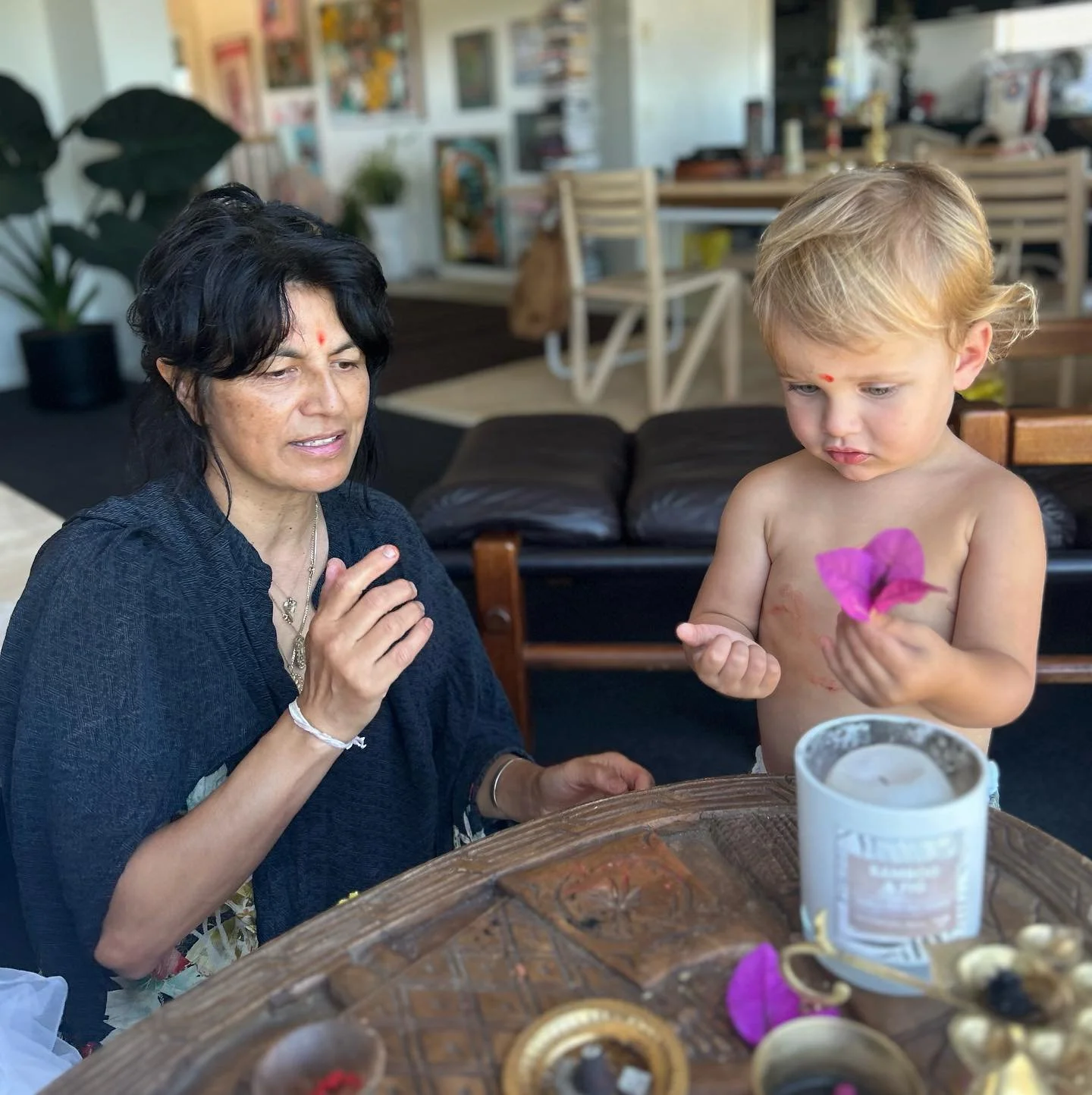 Mama @tinatainui on the 6pm Tuesday night Vinyasa while @kittjean is on baby leave 🥰
Don’t miss out on a Tina flow 🔥🔥🔥