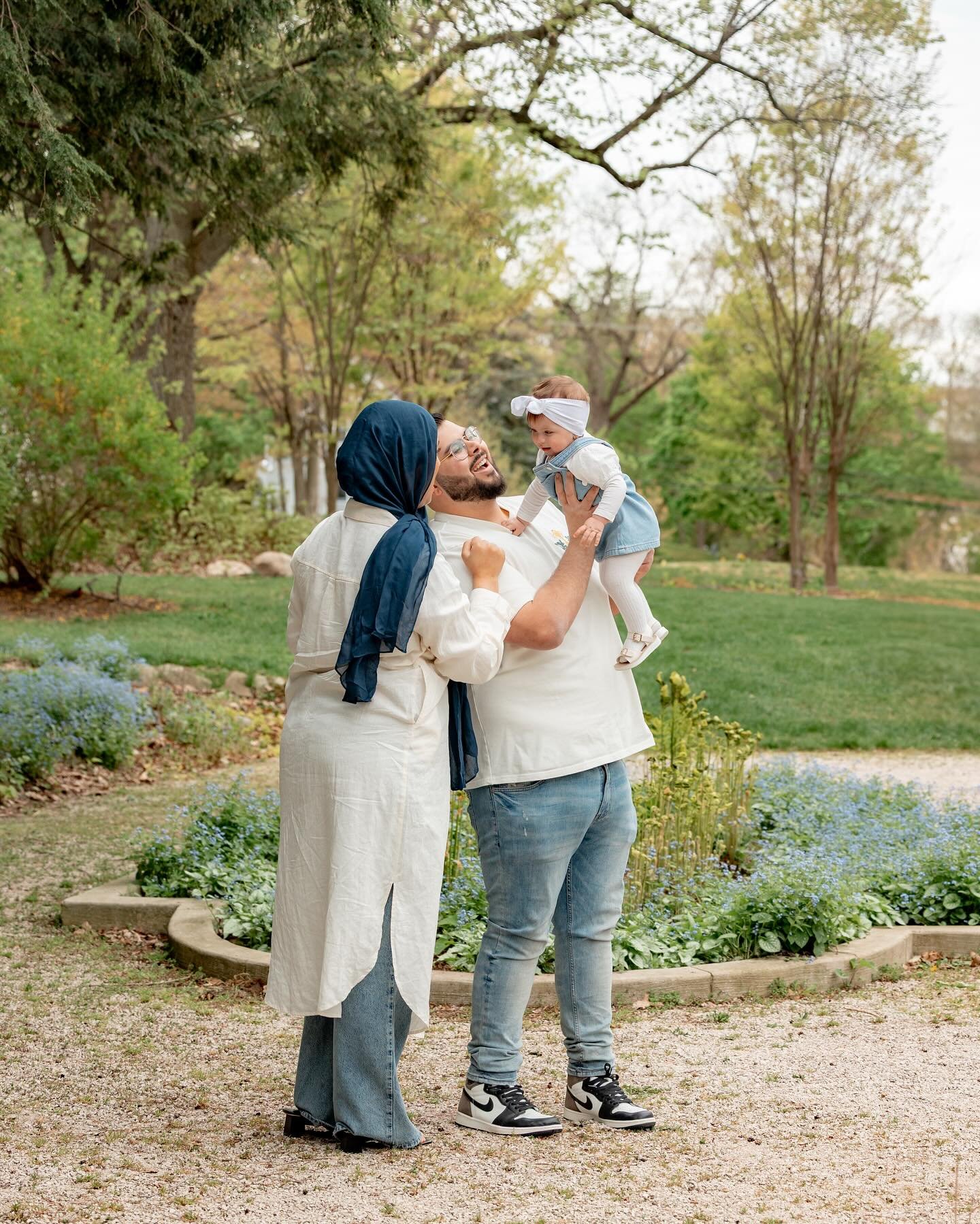 Kicking off Spring with the cutest family sneak peeks, and the sweetest smiles 🤍🥰
-
-
-
-
-
#threetenstudios #family #familyphotographer #michigan #michiganphotographer #love #lifestyle #lifestylephotography #beauty #smiles #happy #spring #photogra