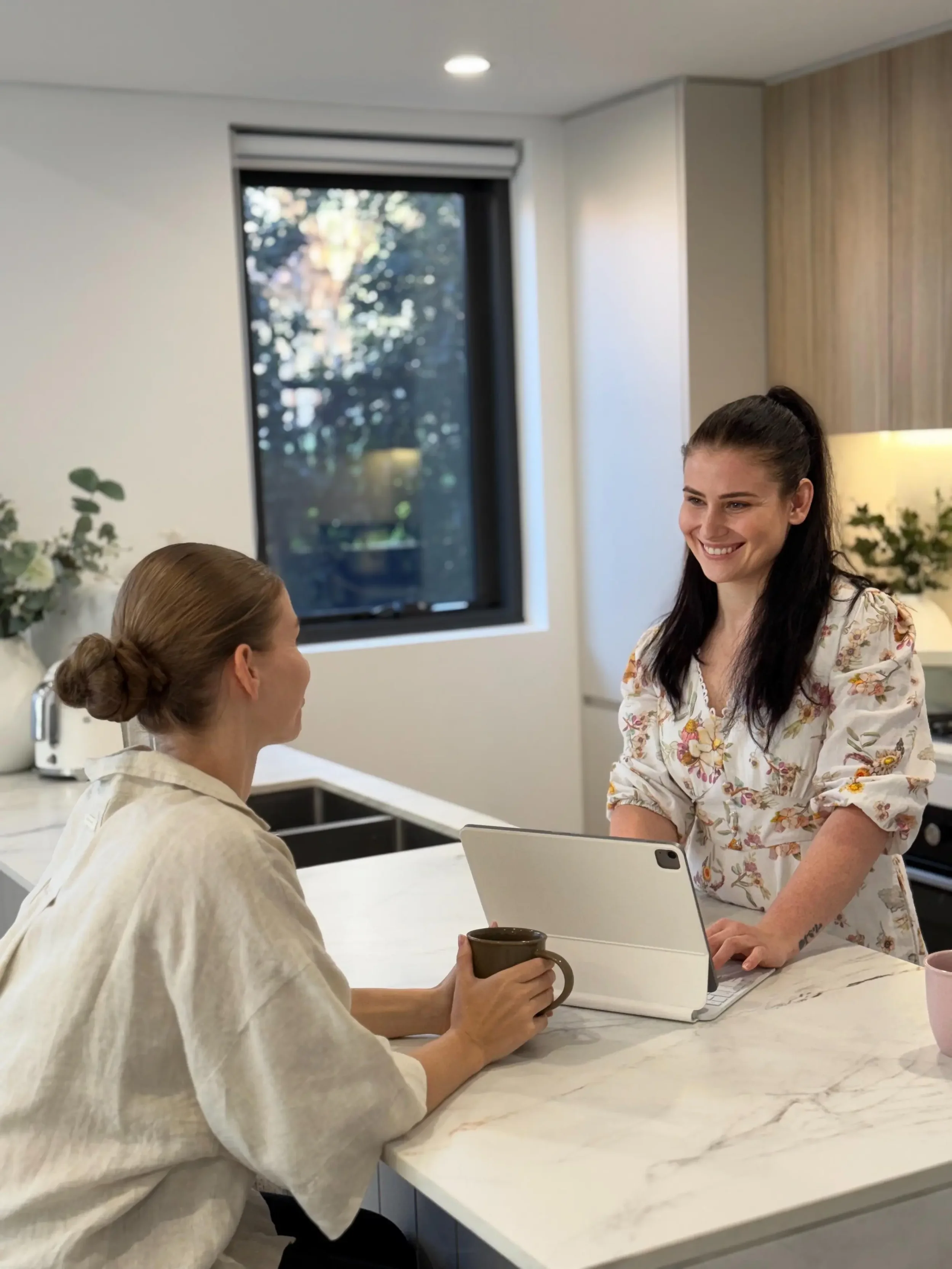 Courtney Heming providing personalised women’s health nutrition support during a consultation