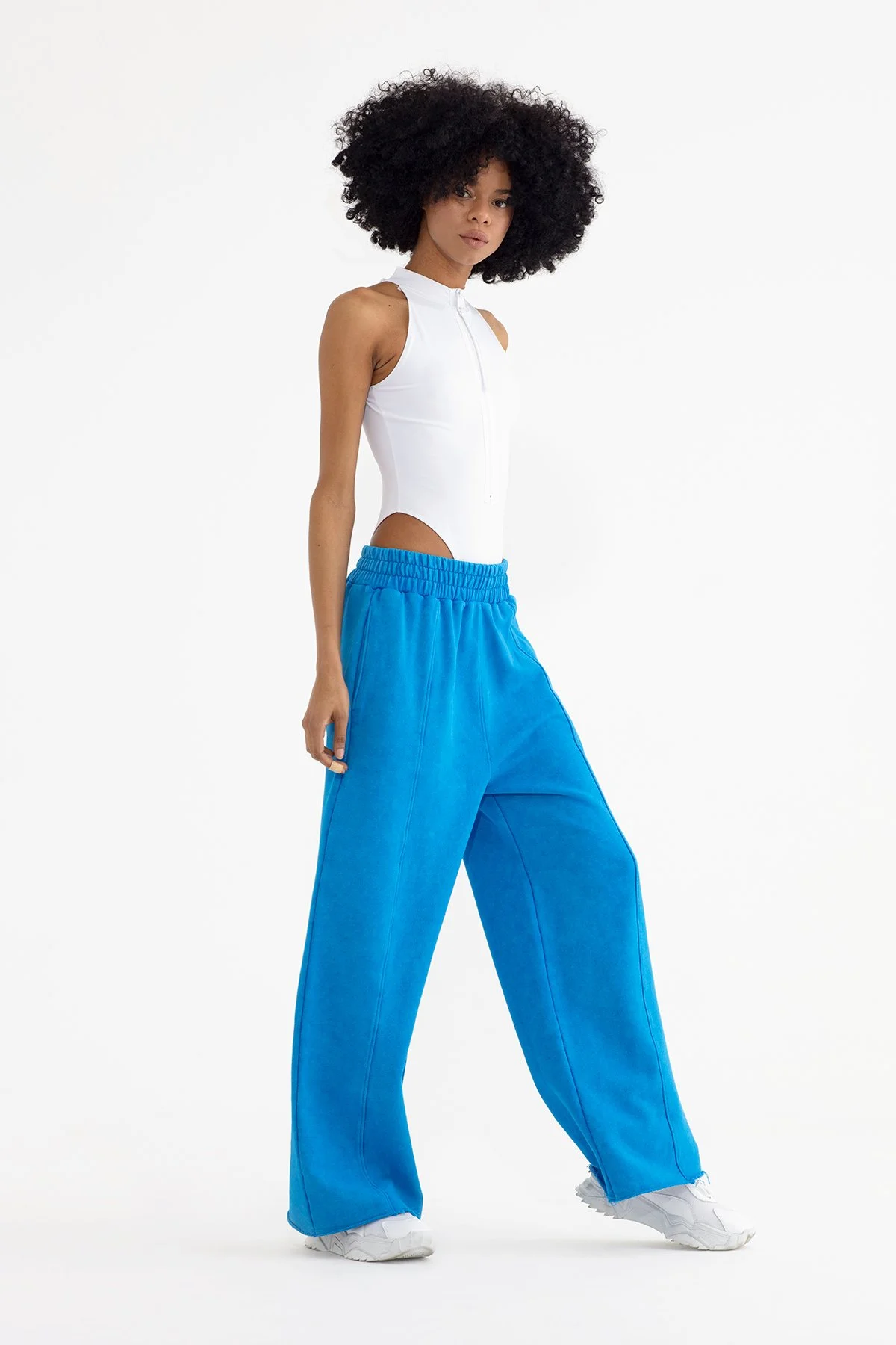 VS2313067125-7.jpg