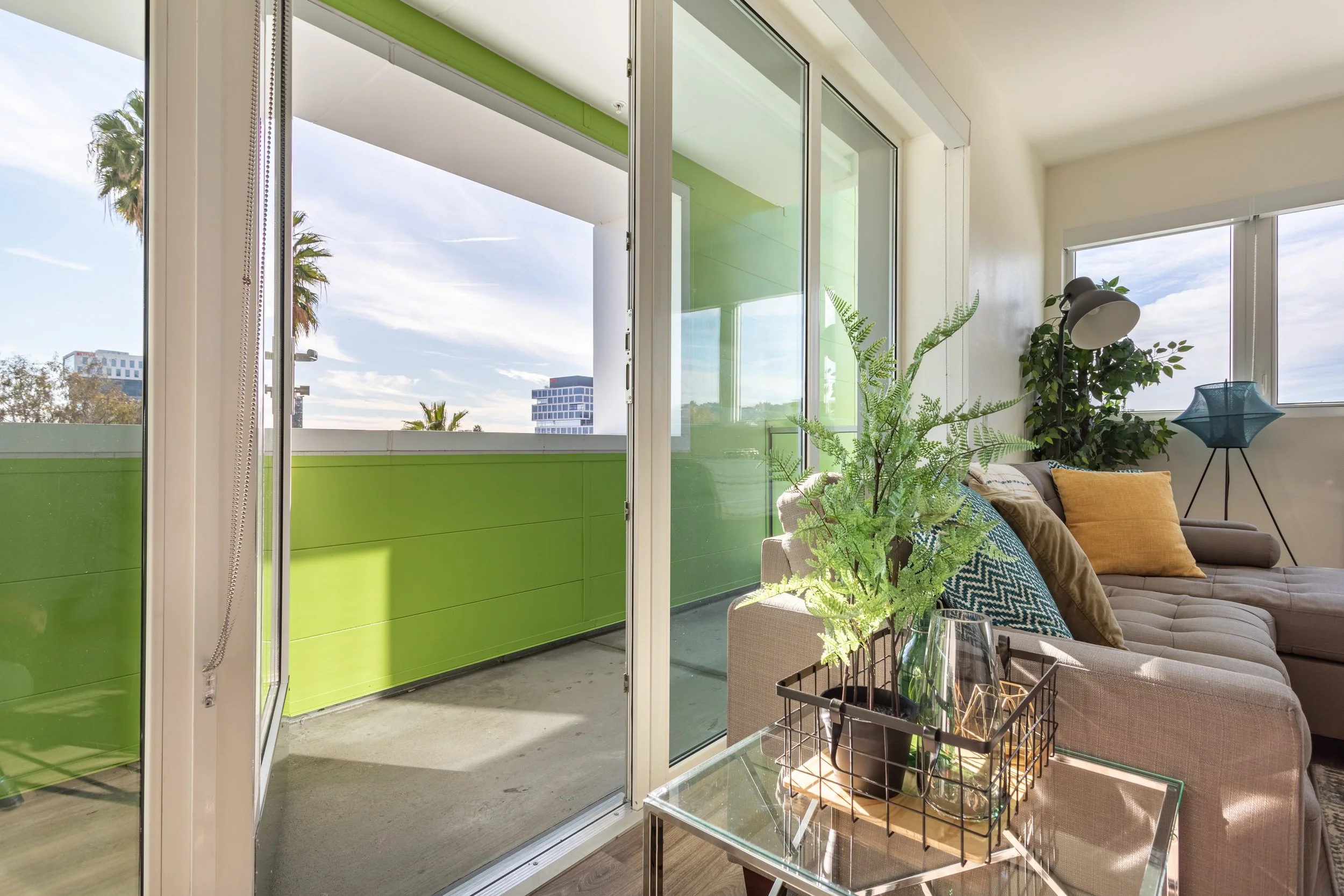 5750 Hollywood Blvd. #409-15.jpg