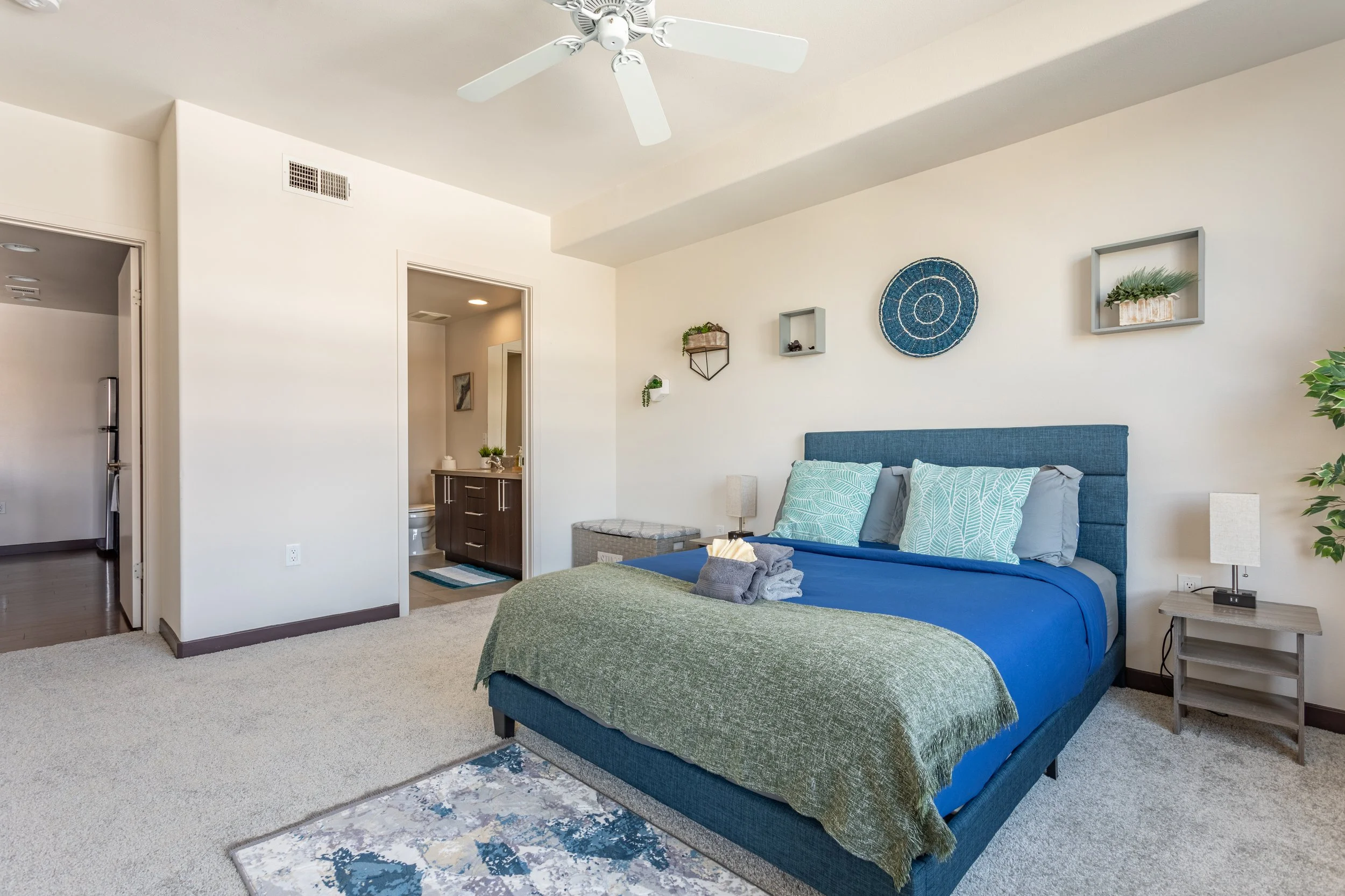1234 N La Brea Ave. #435-13.jpg