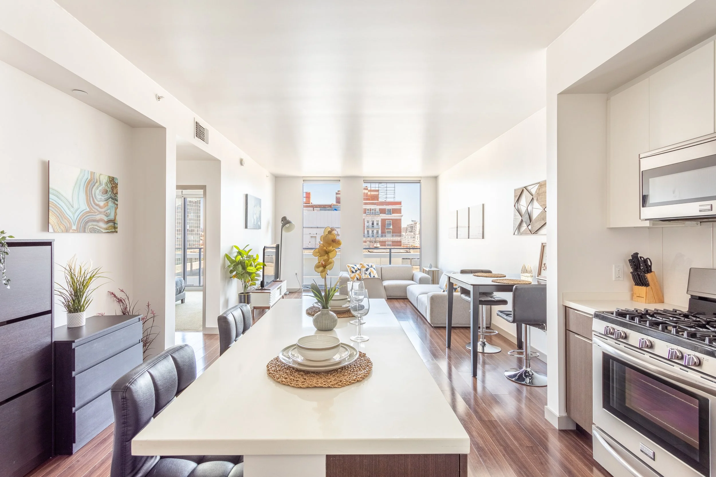 3033 Wilshire Blvd-1.jpg